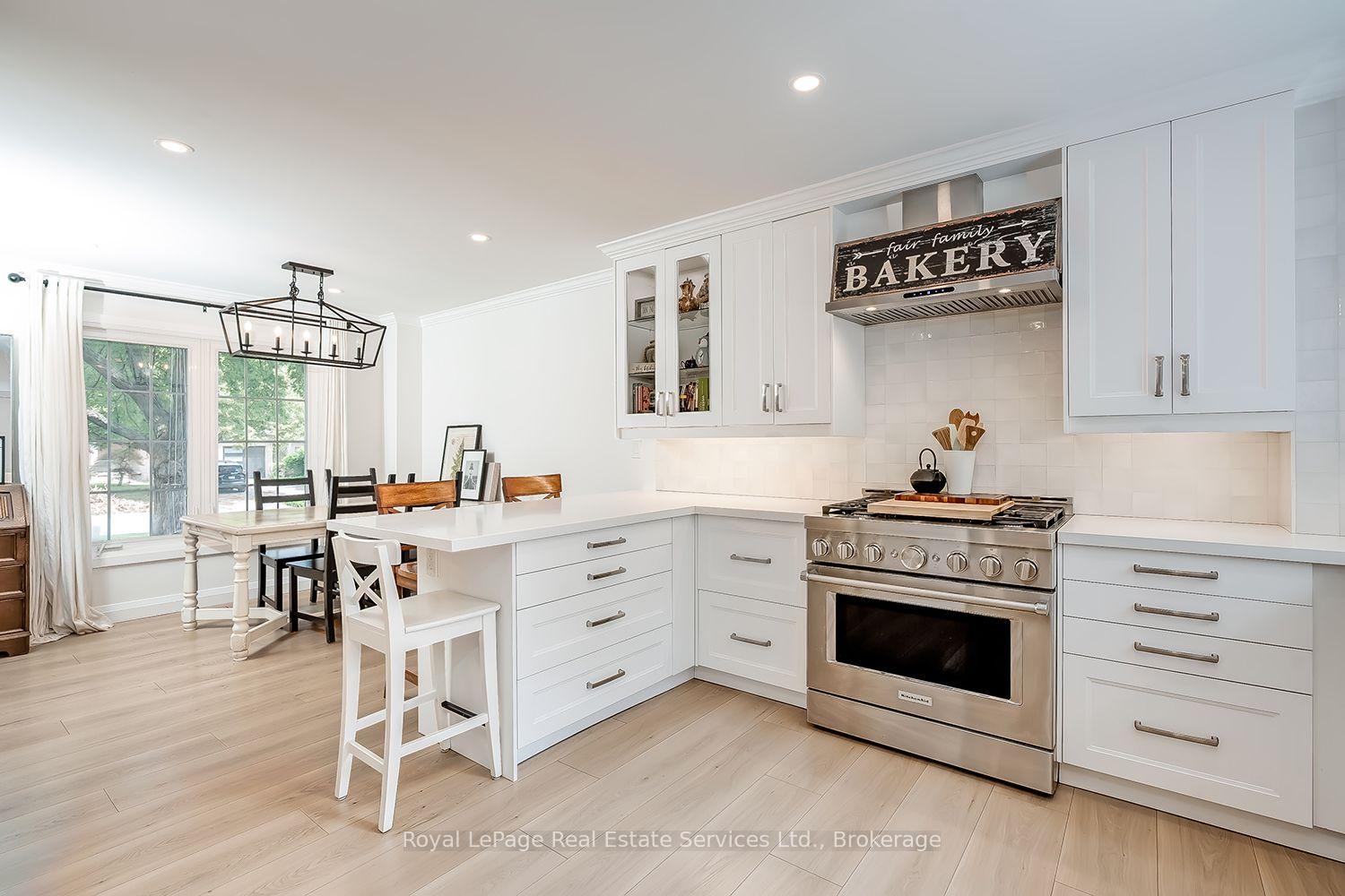 Photo 9 of 1484 Princeton Crescent, Oakville, Joshua Creek — HOMEH