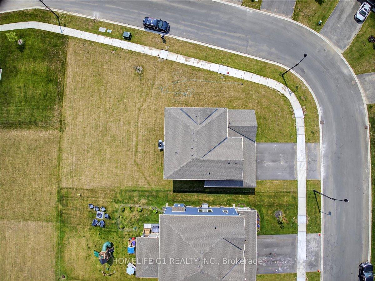 Photo 7 of 5 Dyer Crescent, Bracebridge, Macaulay — HOMEH