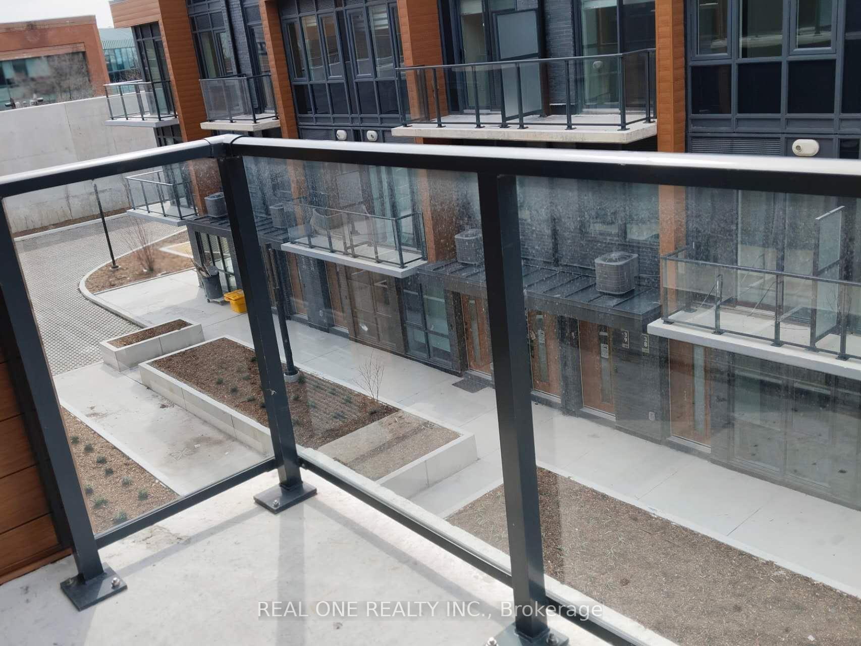 Photo 13 of Unit 95, 71 Curlew Drive, North York, Parkwoods-Donalda — HOMEH