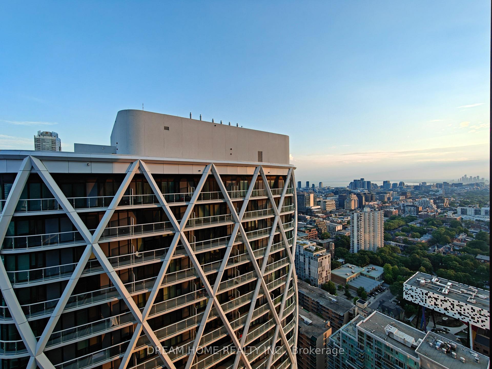 Photo 15 of Unit 3604, 238 Simcoe Street, Toronto, Kensington-Chinatown — HOMEH