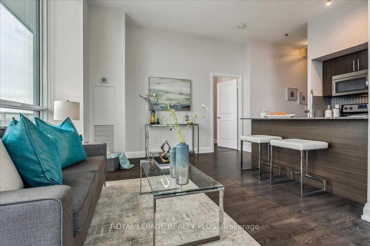 Photo 12 of Unit Ph9, 65 Speers Road, Oakville, Central — HOMEH