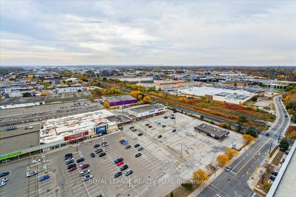 Photo 21 of Unit Ph9, 65 Speers Road, Oakville, Central — HOMEH