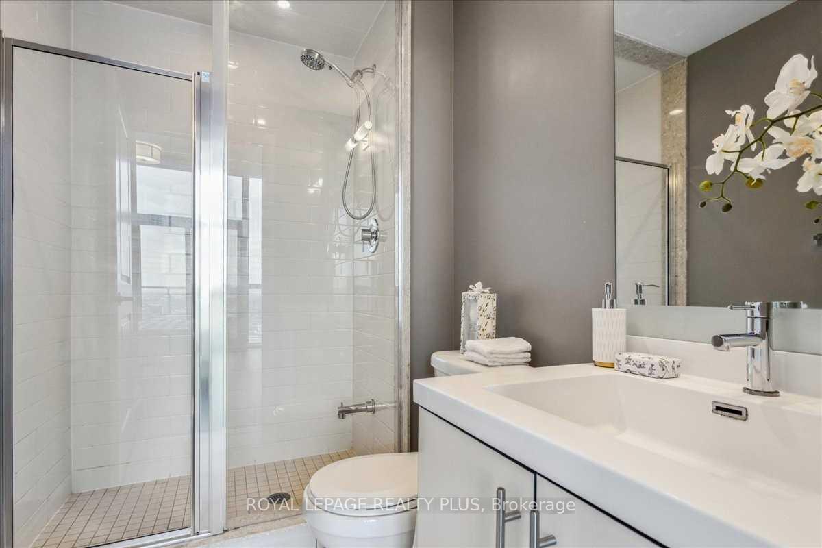 Photo 31 of Unit Ph9, 65 Speers Road, Oakville, Central — HOMEH