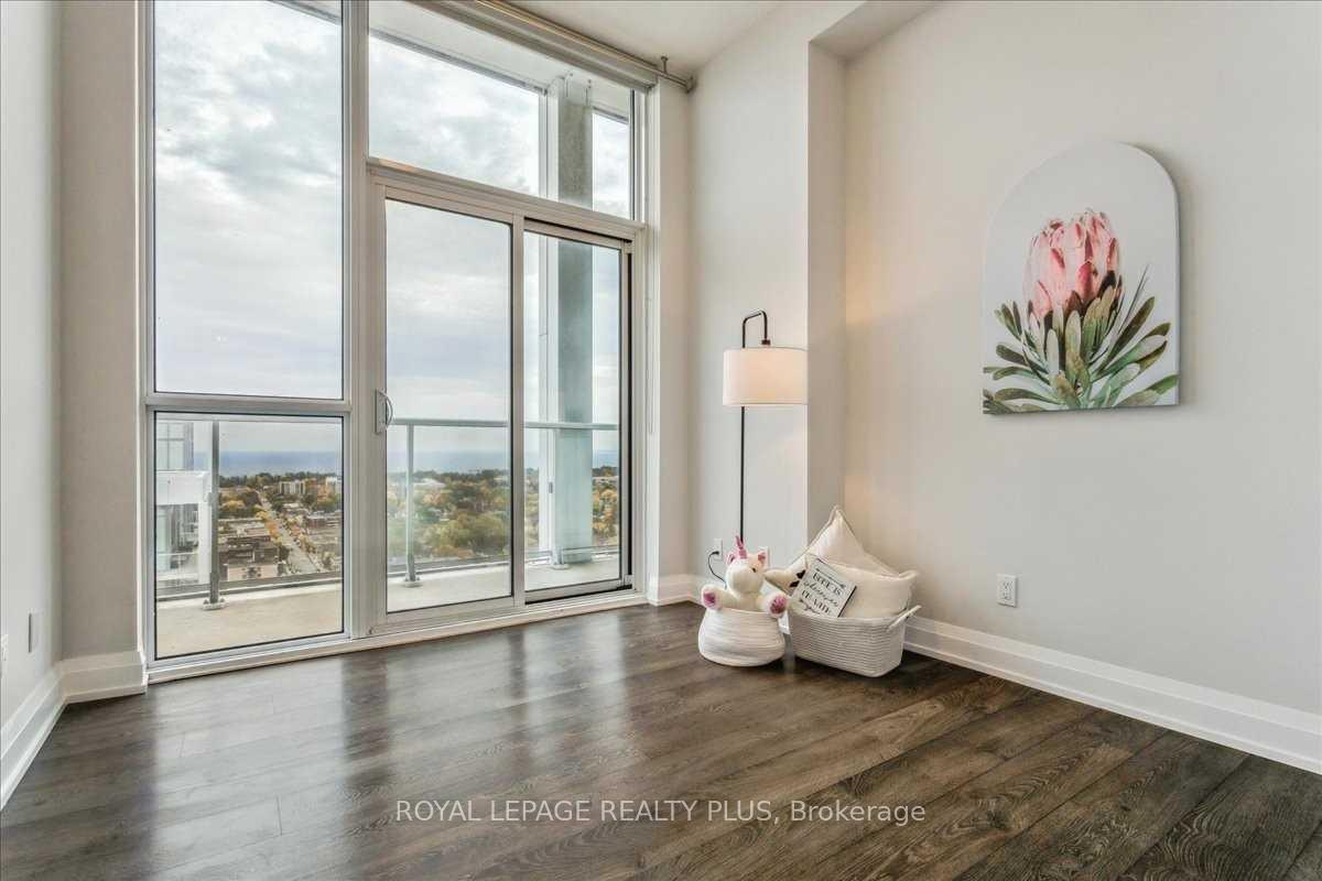 Photo 33 of Unit Ph9, 65 Speers Road, Oakville, Central — HOMEH