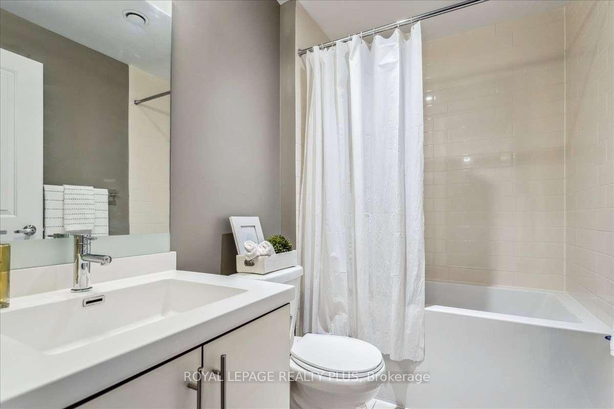 Photo 35 of Unit Ph9, 65 Speers Road, Oakville, Central — HOMEH