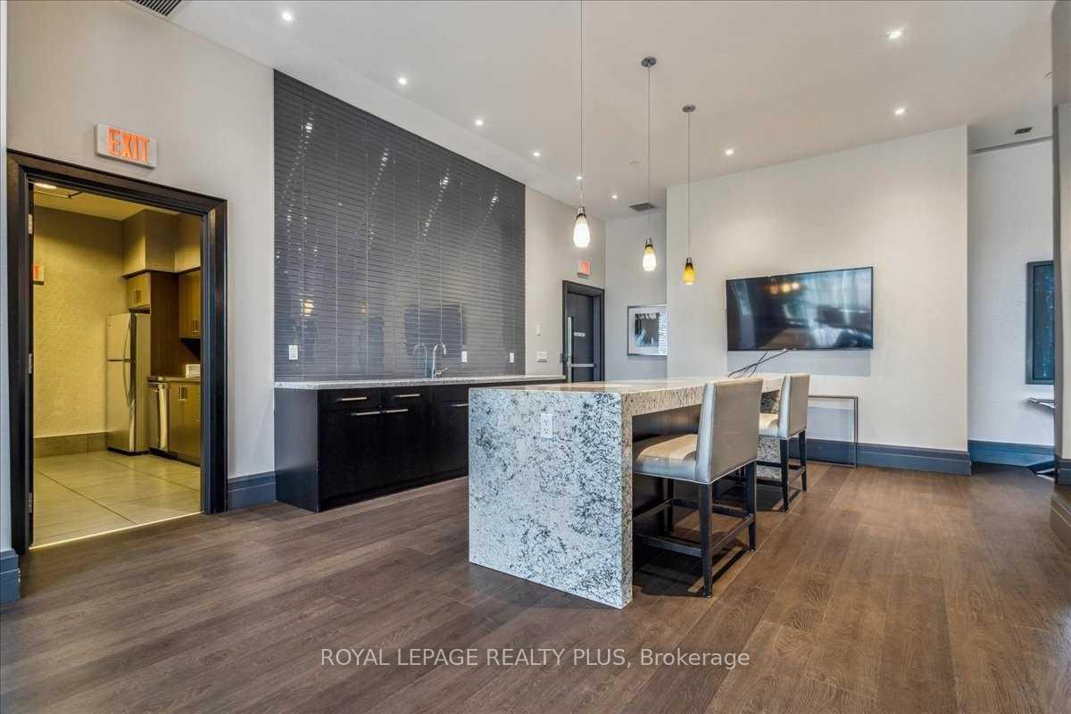 Photo 38 of Unit Ph9, 65 Speers Road, Oakville, Central — HOMEH