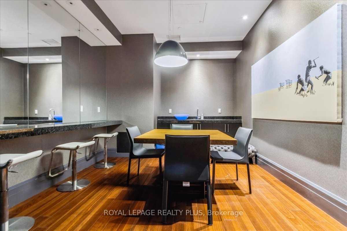 Photo 39 of Unit Ph9, 65 Speers Road, Oakville, Central — HOMEH