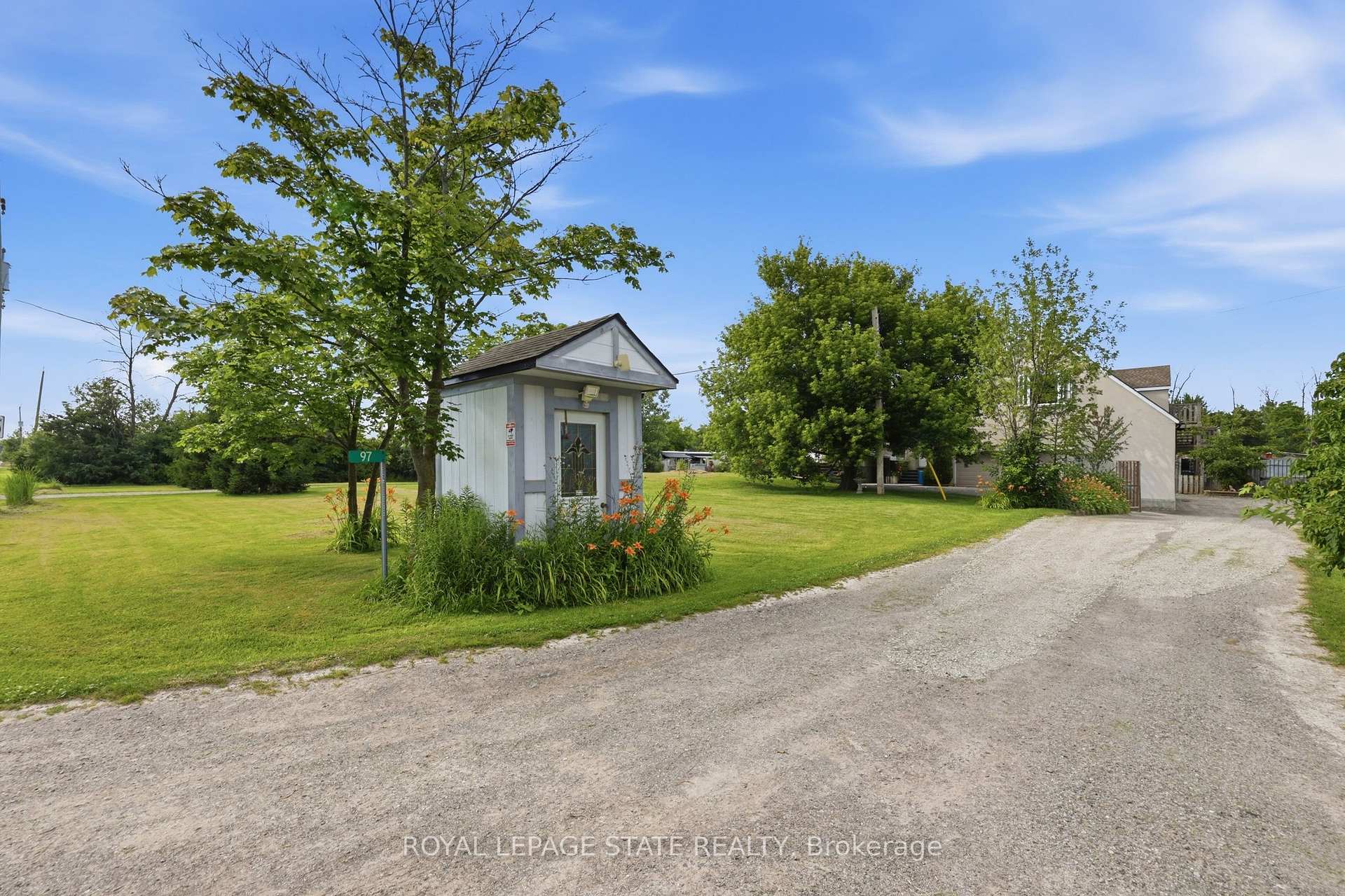 Photo 7 of 97 Smith Road, Hamilton, Rural Stoney Creek — HOMEH
