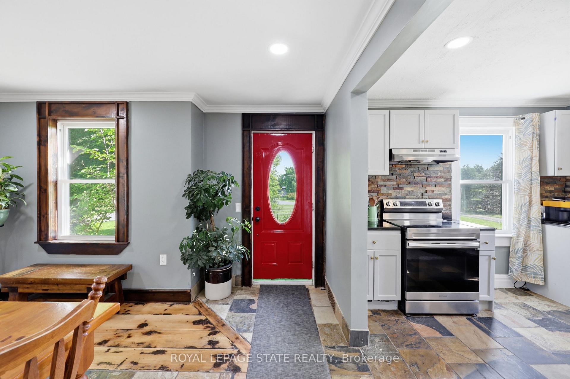 Photo 13 of 97 Smith Road, Hamilton, Rural Stoney Creek — HOMEH