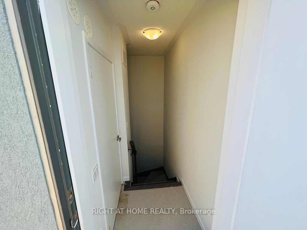 Photo 5 of Unit 53, 5 William Jackson Way, Etobicoke, New Toronto — HOMEH