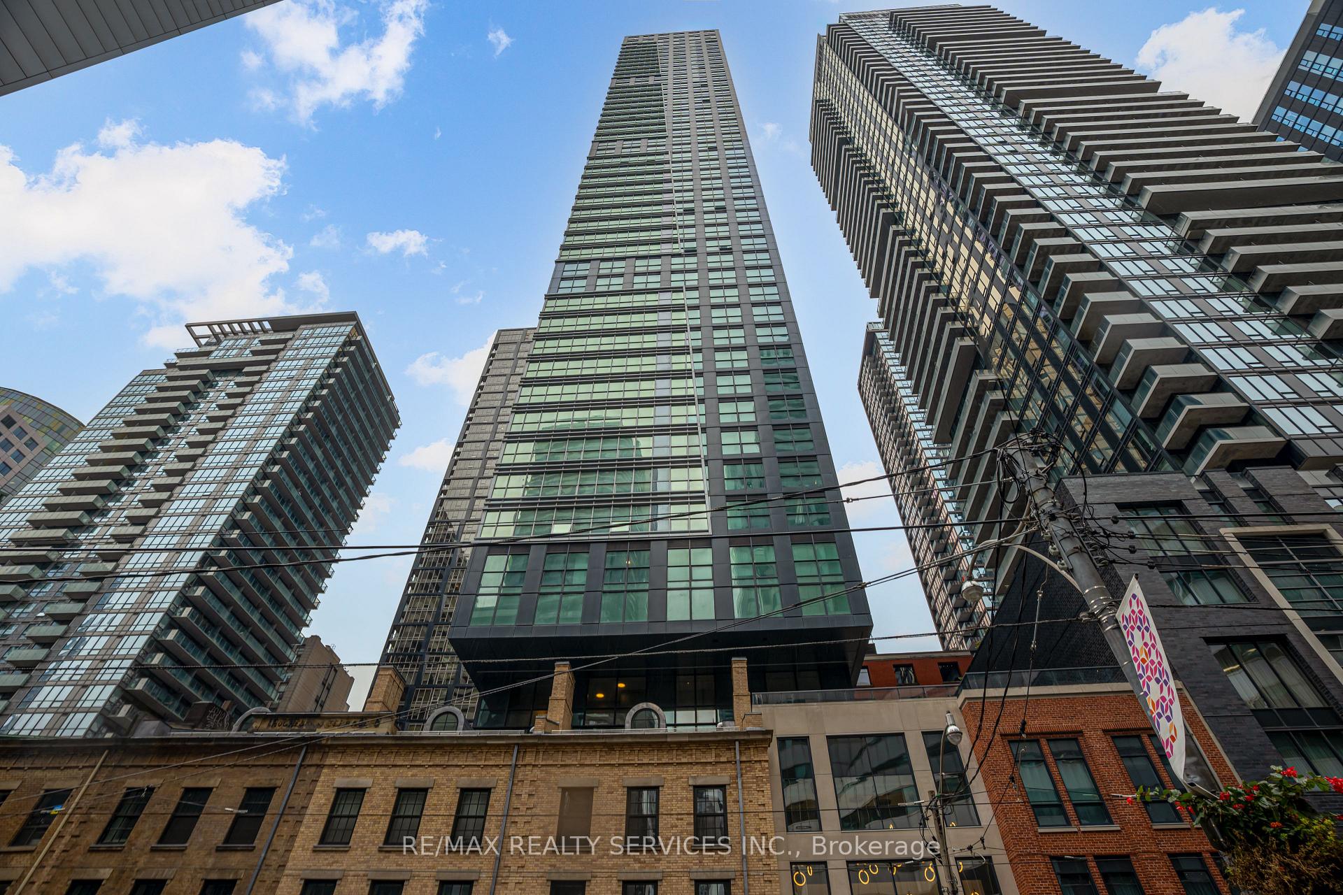 Front of Unit 4106, 327 King Street W