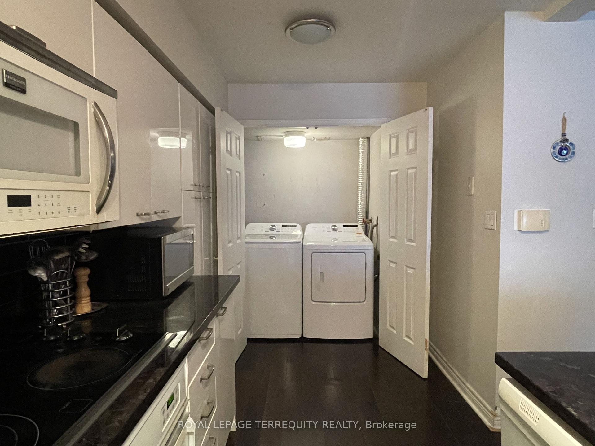 Photo 5 of Unit 1009, 30 Greenfield Avenue, North York, Willowdale East — HOMEH