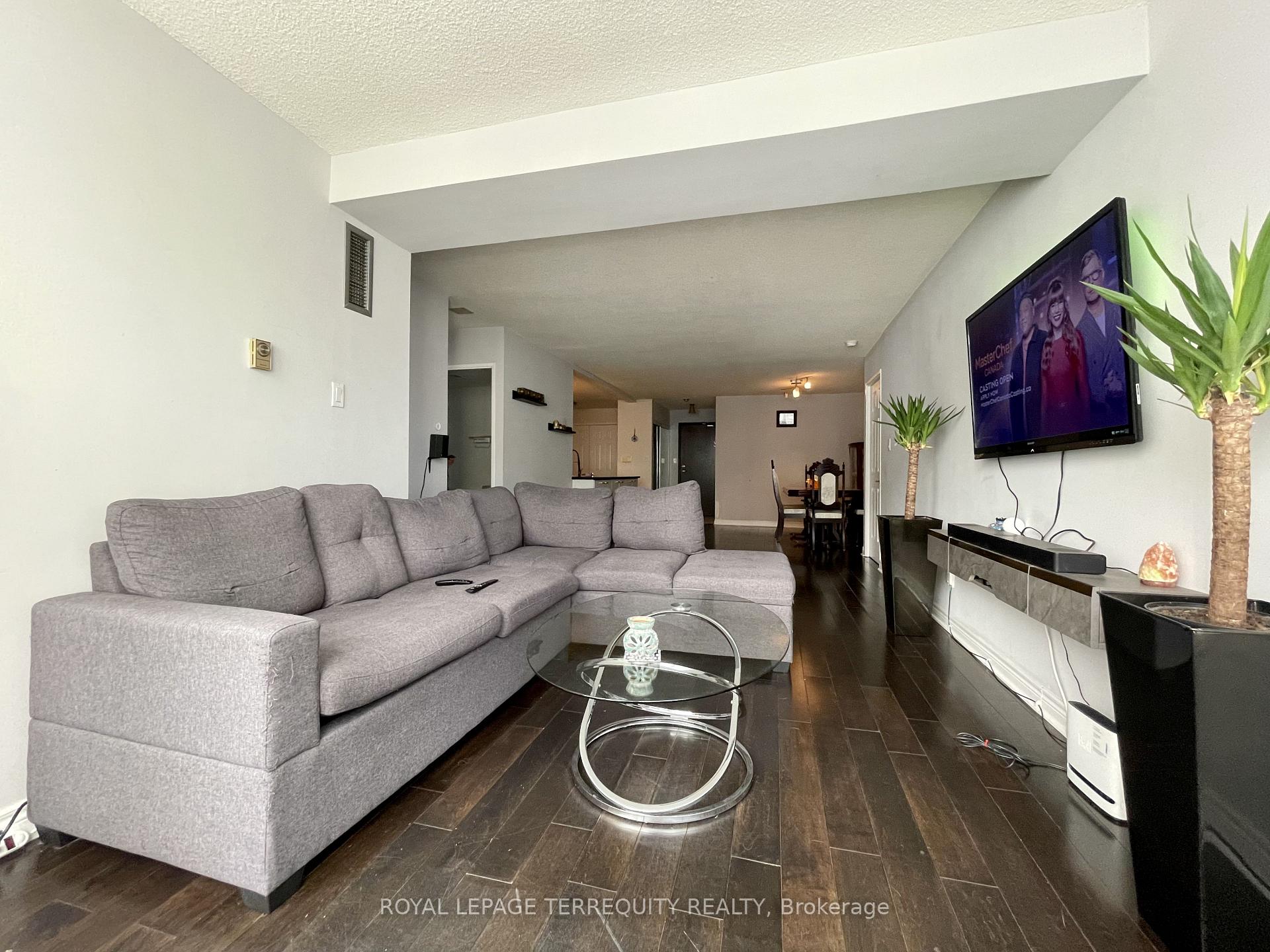 Photo 9 of Unit 1009, 30 Greenfield Avenue, North York, Willowdale East — HOMEH