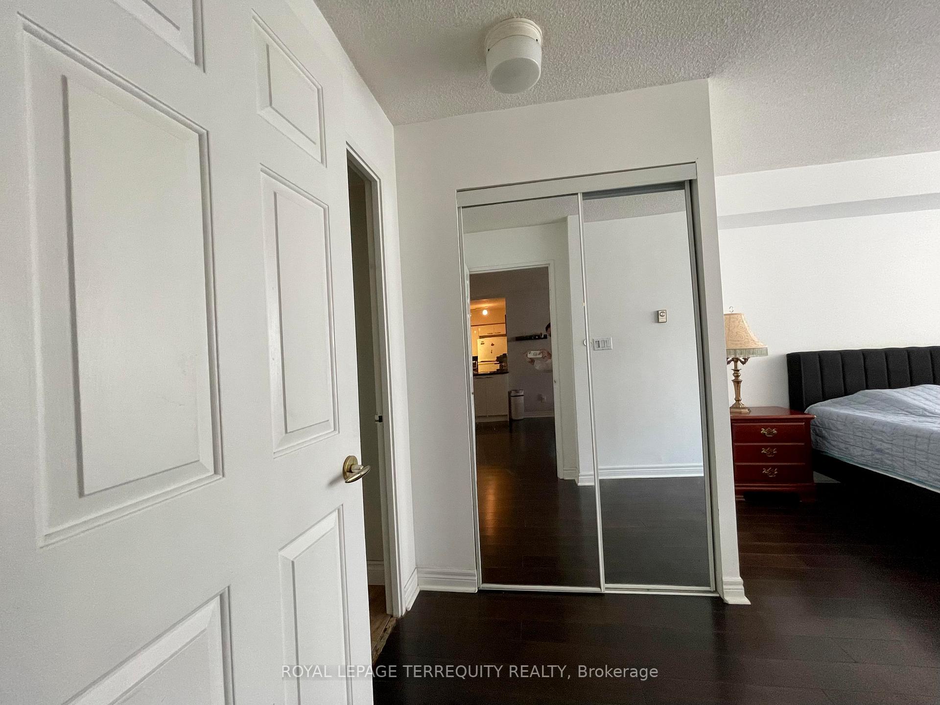 Photo 19 of Unit 1009, 30 Greenfield Avenue, North York, Willowdale East — HOMEH