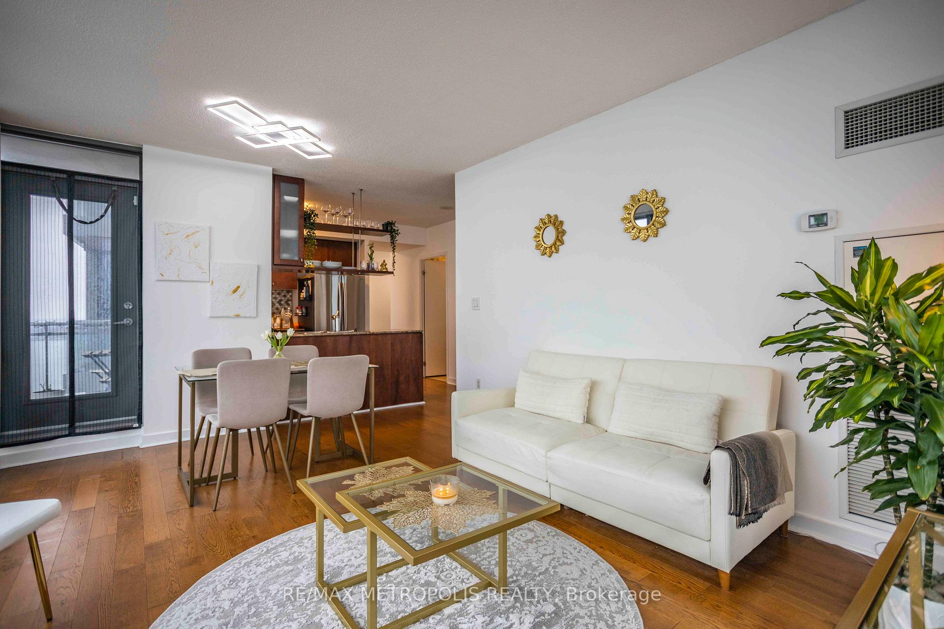 Photo 5 of Unit 2510, 5 Mariner Terrace, Toronto, Waterfront Communities — HOMEH