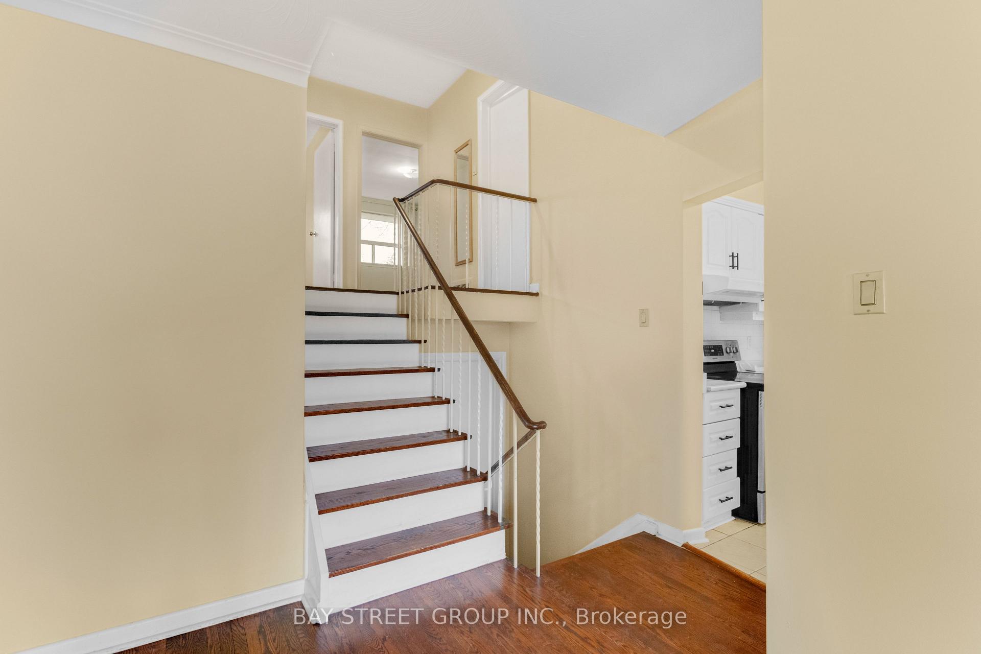Photo 14 of Unit Upper, 40 Bellbury Crescent, North York, Don Valley Village — HOMEH