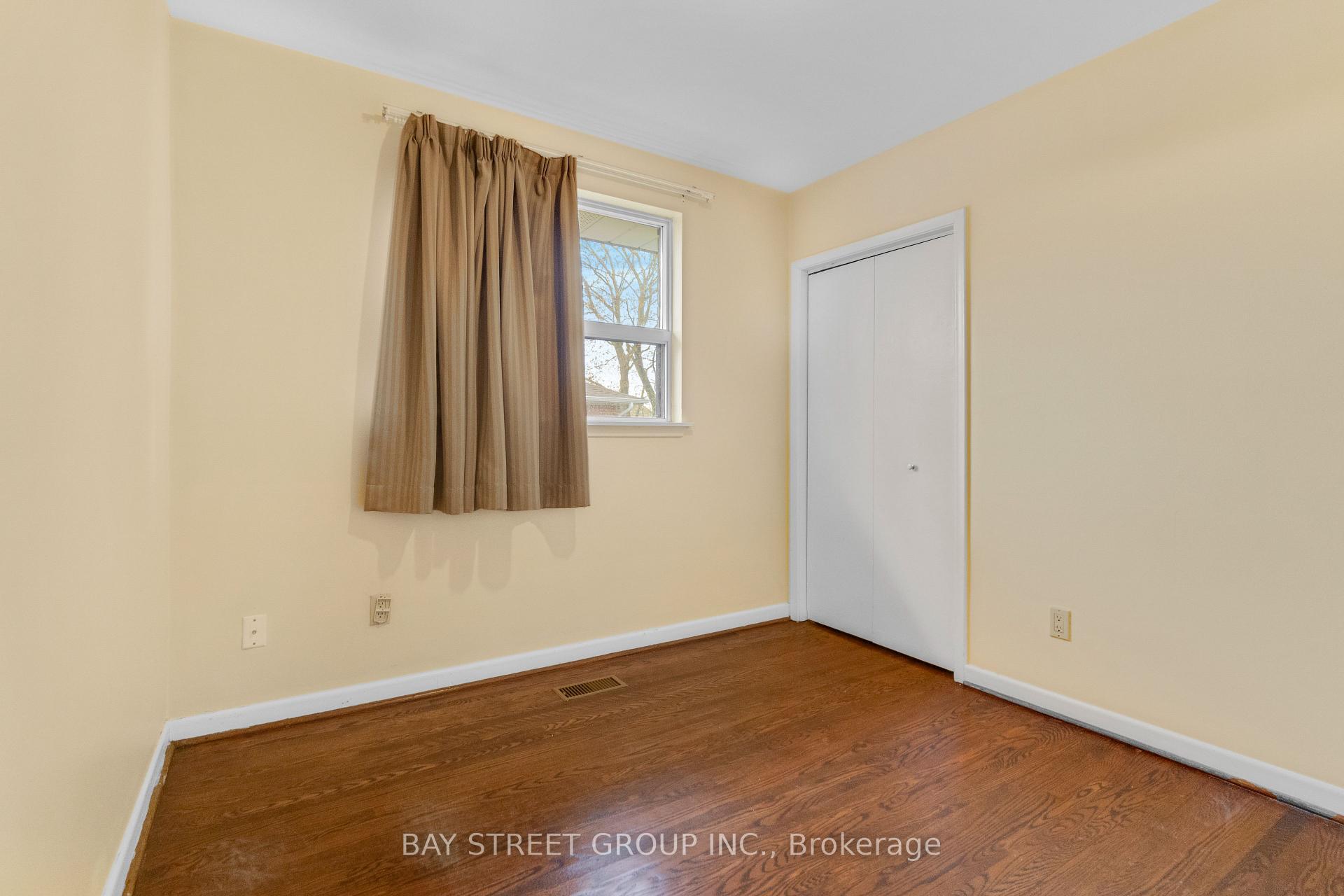Photo 20 of Unit Upper, 40 Bellbury Crescent, North York, Don Valley Village — HOMEH