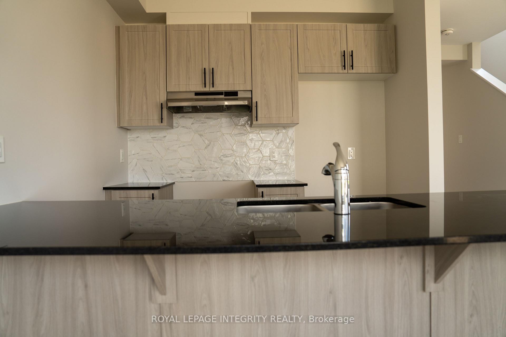 Photo 15 of 735 Haflinger Row, Ottawa, Richmond — HOMEH