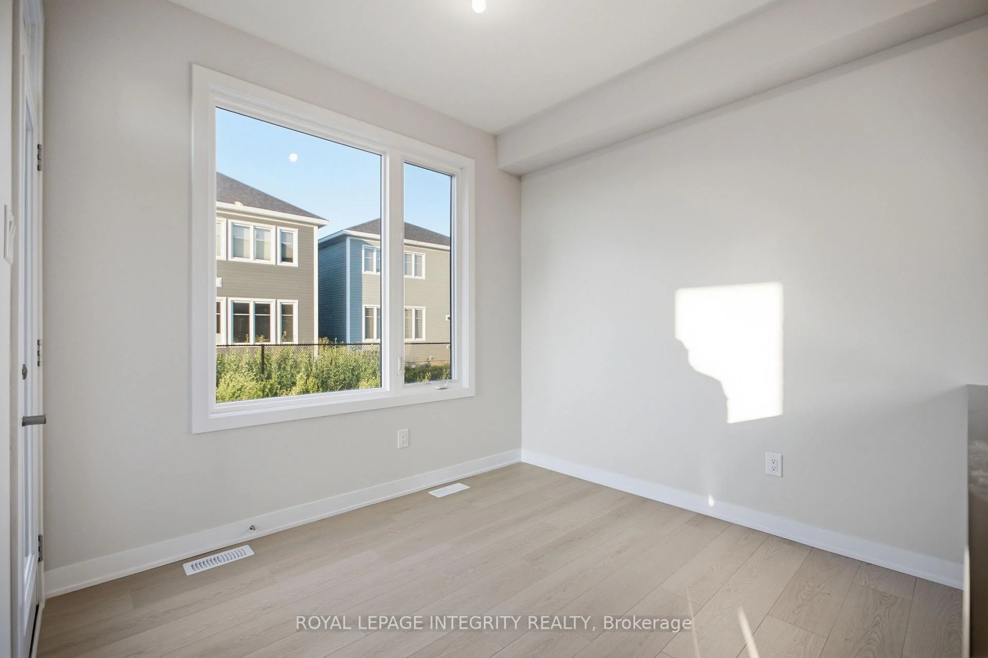 Photo 24 of 735 Haflinger Row, Ottawa, Richmond — HOMEH