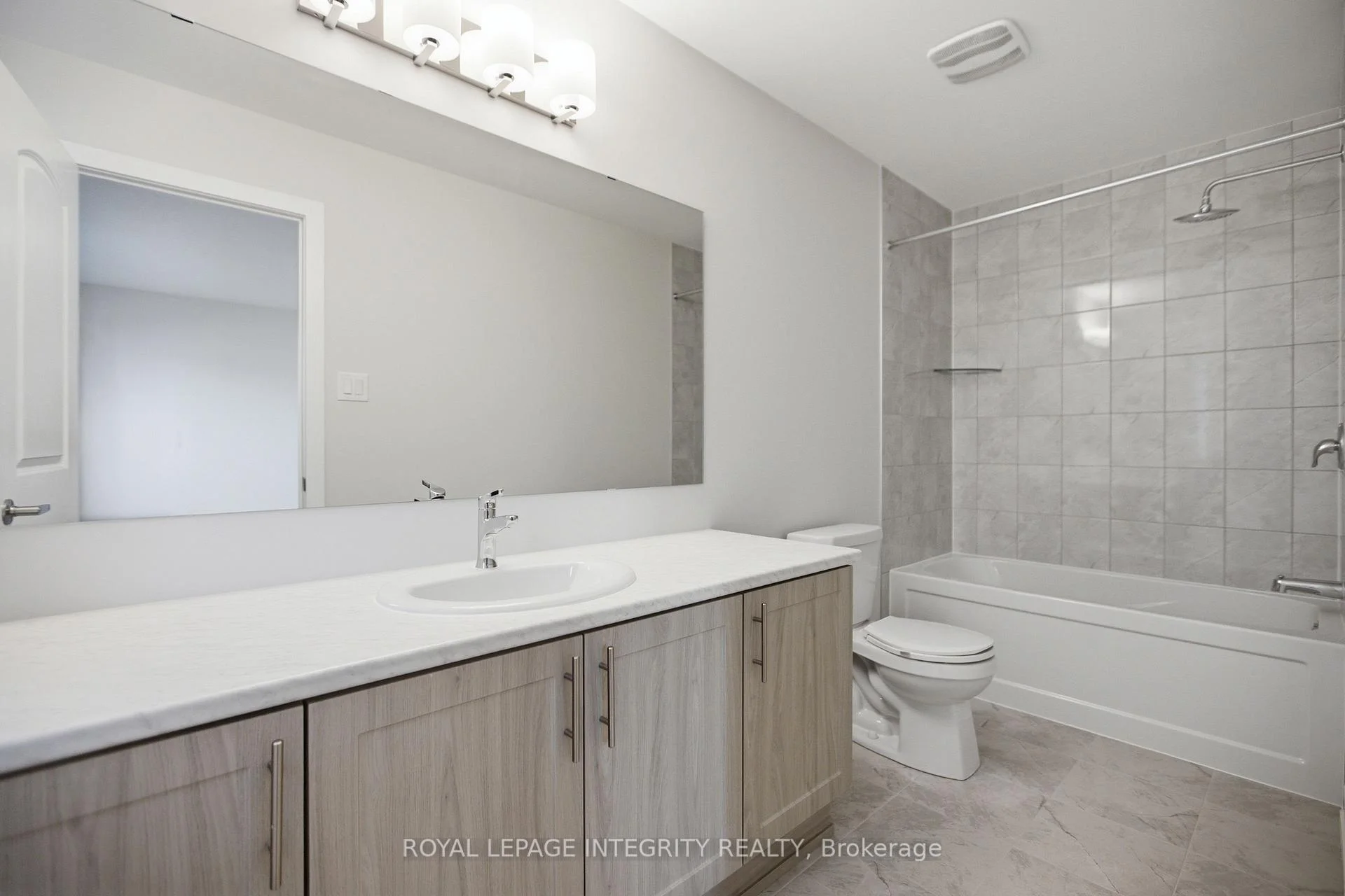 Photo 34 of 735 Haflinger Row, Ottawa, Richmond — HOMEH