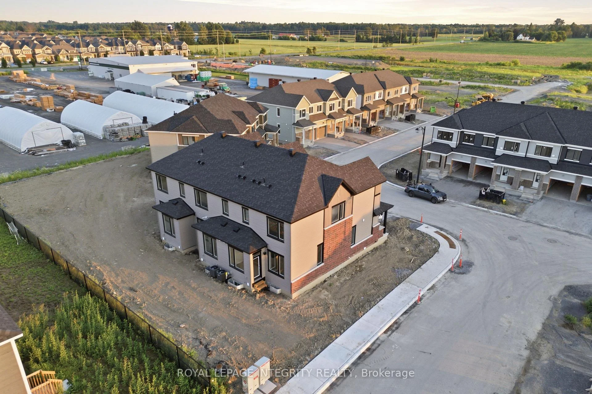 Photo 51 of 735 Haflinger Row, Ottawa, Richmond — HOMEH