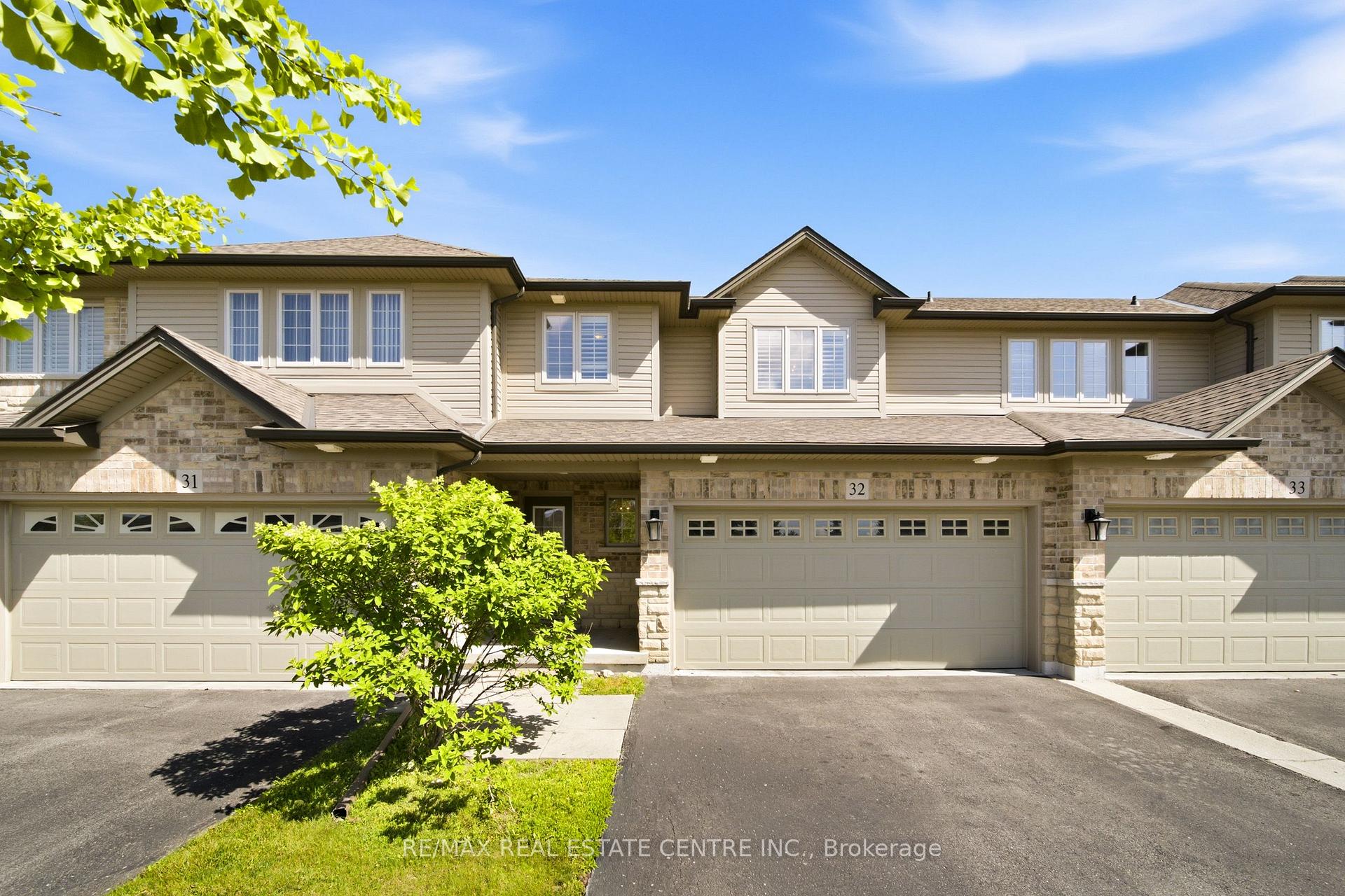 Photo 1 of Unit 32, 441 Stonehenge Drive, Hamilton, Meadowlands — HOMEH