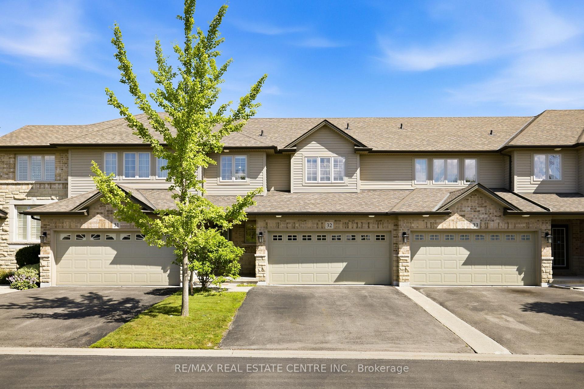 Photo 5 of Unit 32, 441 Stonehenge Drive, Hamilton, Meadowlands — HOMEH