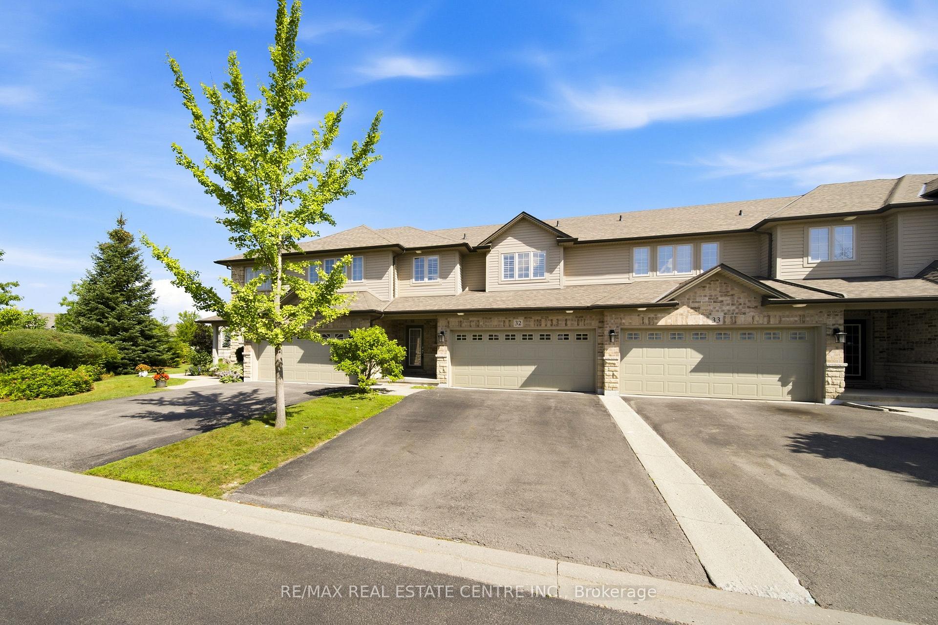 Photo 6 of Unit 32, 441 Stonehenge Drive, Hamilton, Meadowlands — HOMEH