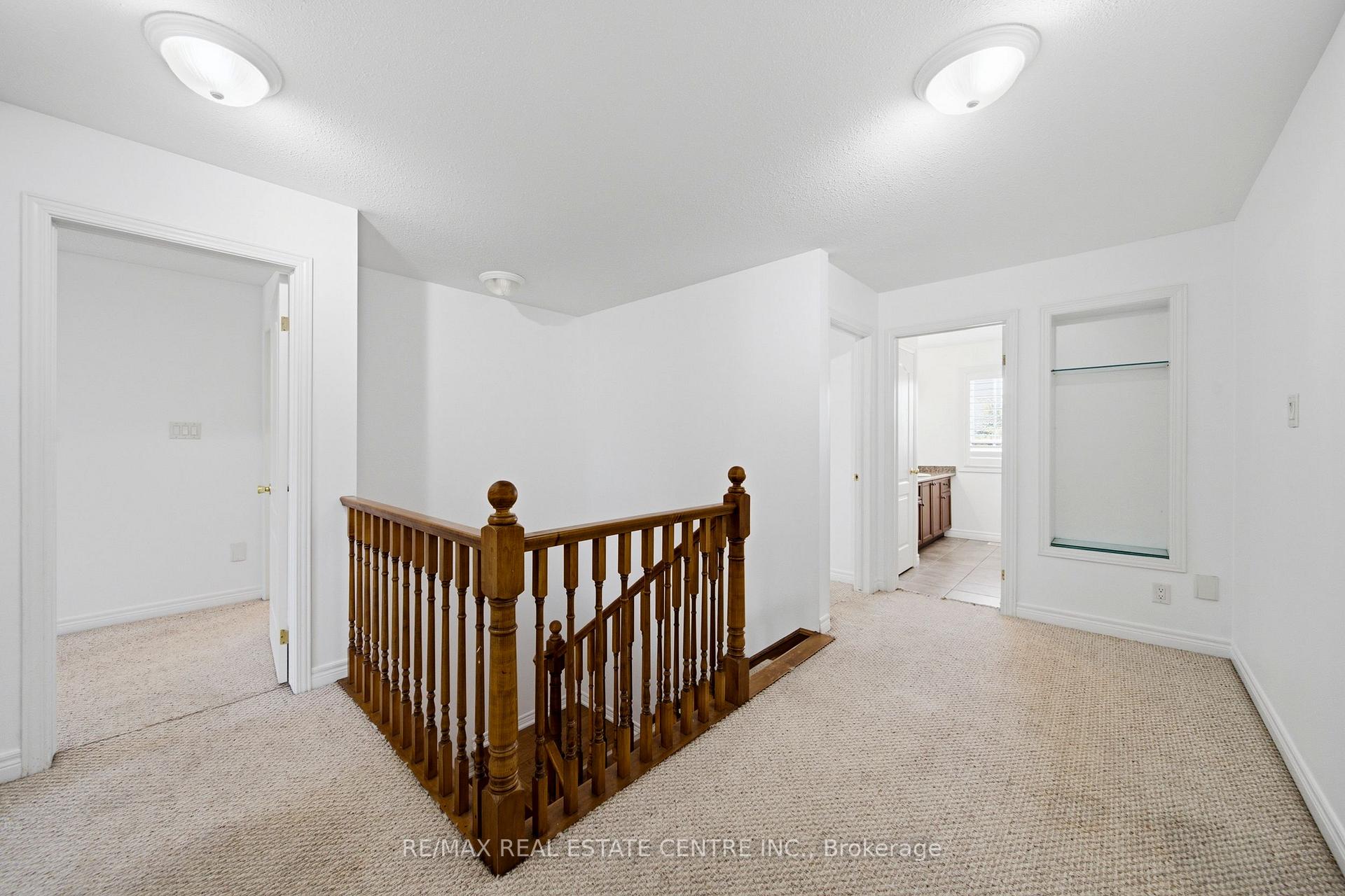 Photo 26 of Unit 32, 441 Stonehenge Drive, Hamilton, Meadowlands — HOMEH