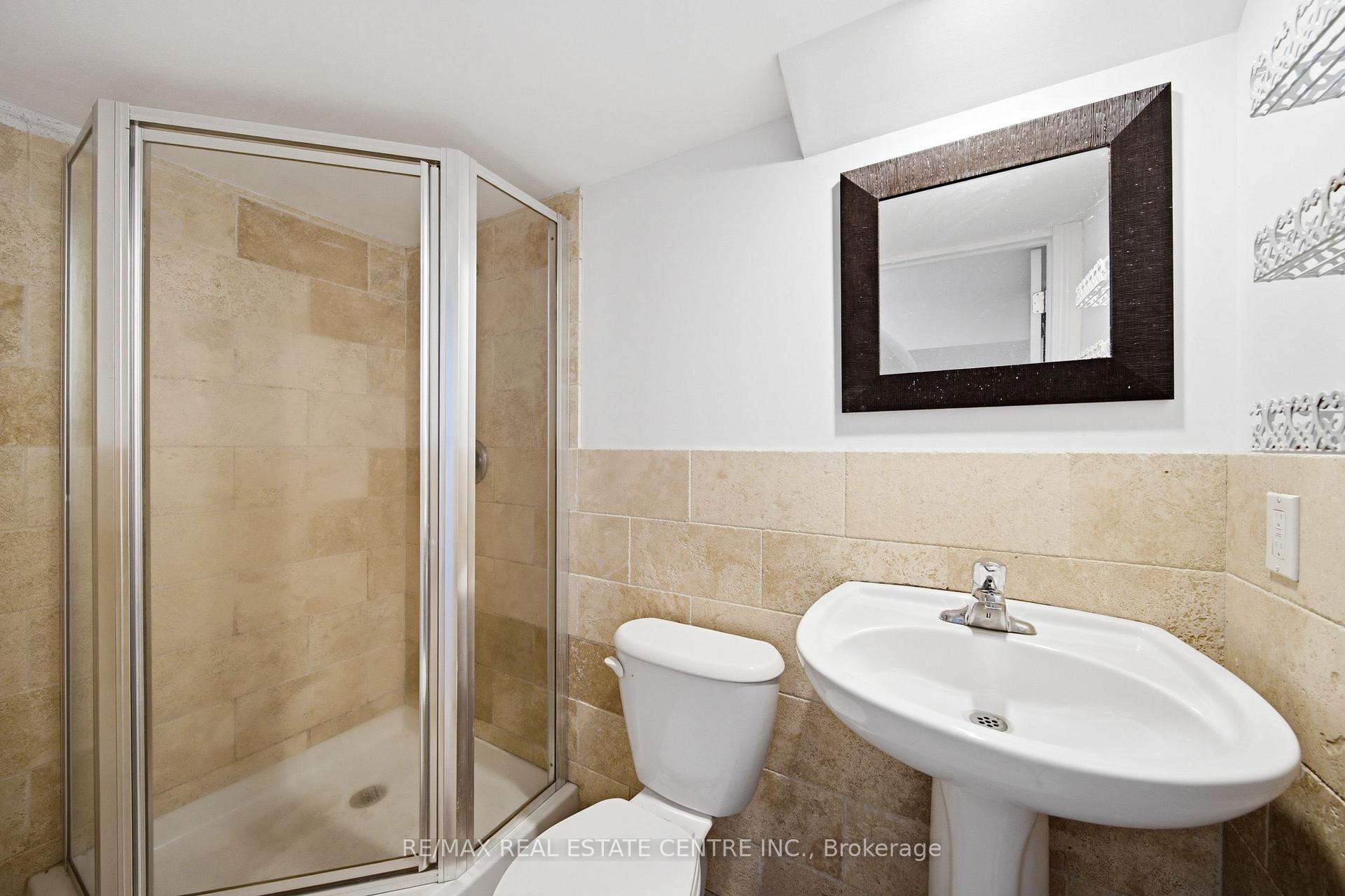 Photo 41 of Unit 32, 441 Stonehenge Drive, Hamilton, Meadowlands — HOMEH