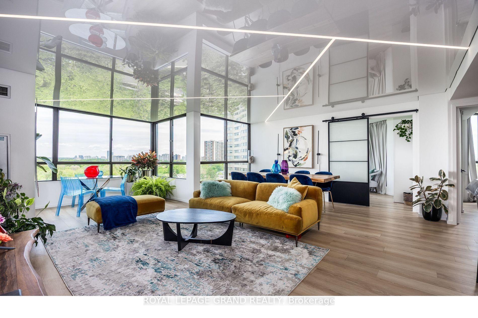 Front of Unit 906, 131 Torresdale Avenue S