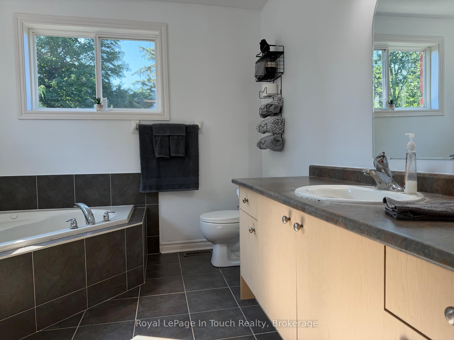 Photo 16 of 384 Keller Drive, Midland — HOMEH