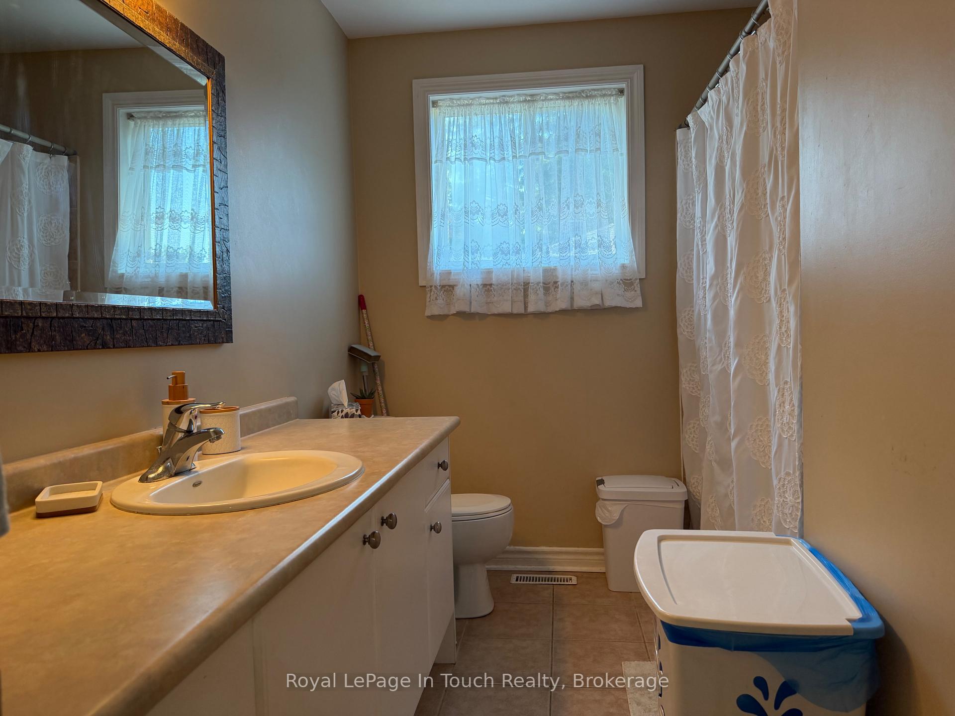 Photo 18 of 384 Keller Drive, Midland — HOMEH