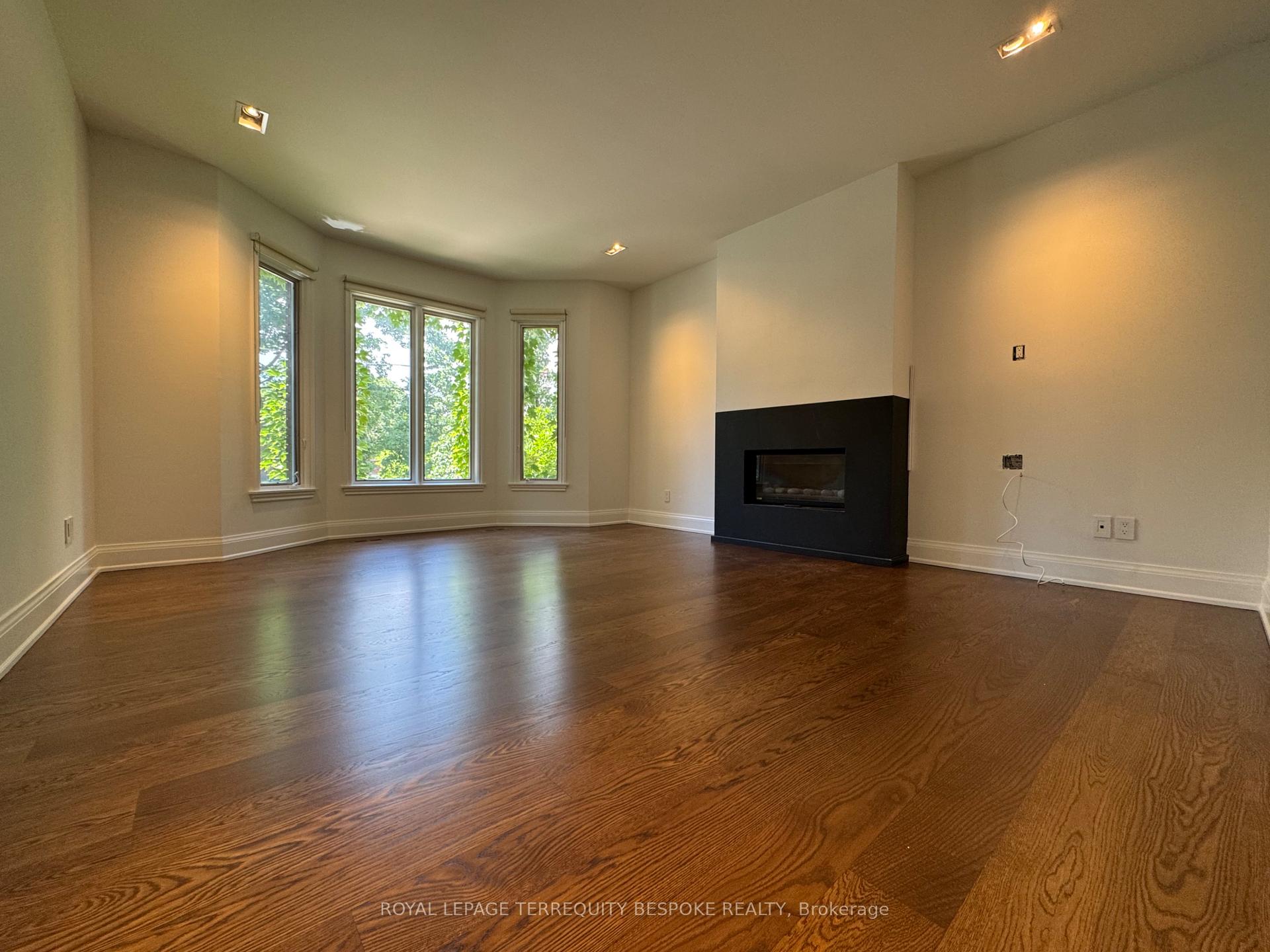 Photo 8 of 1 Scarth Road, Toronto, Rosedale-Moore Park — HOMEH