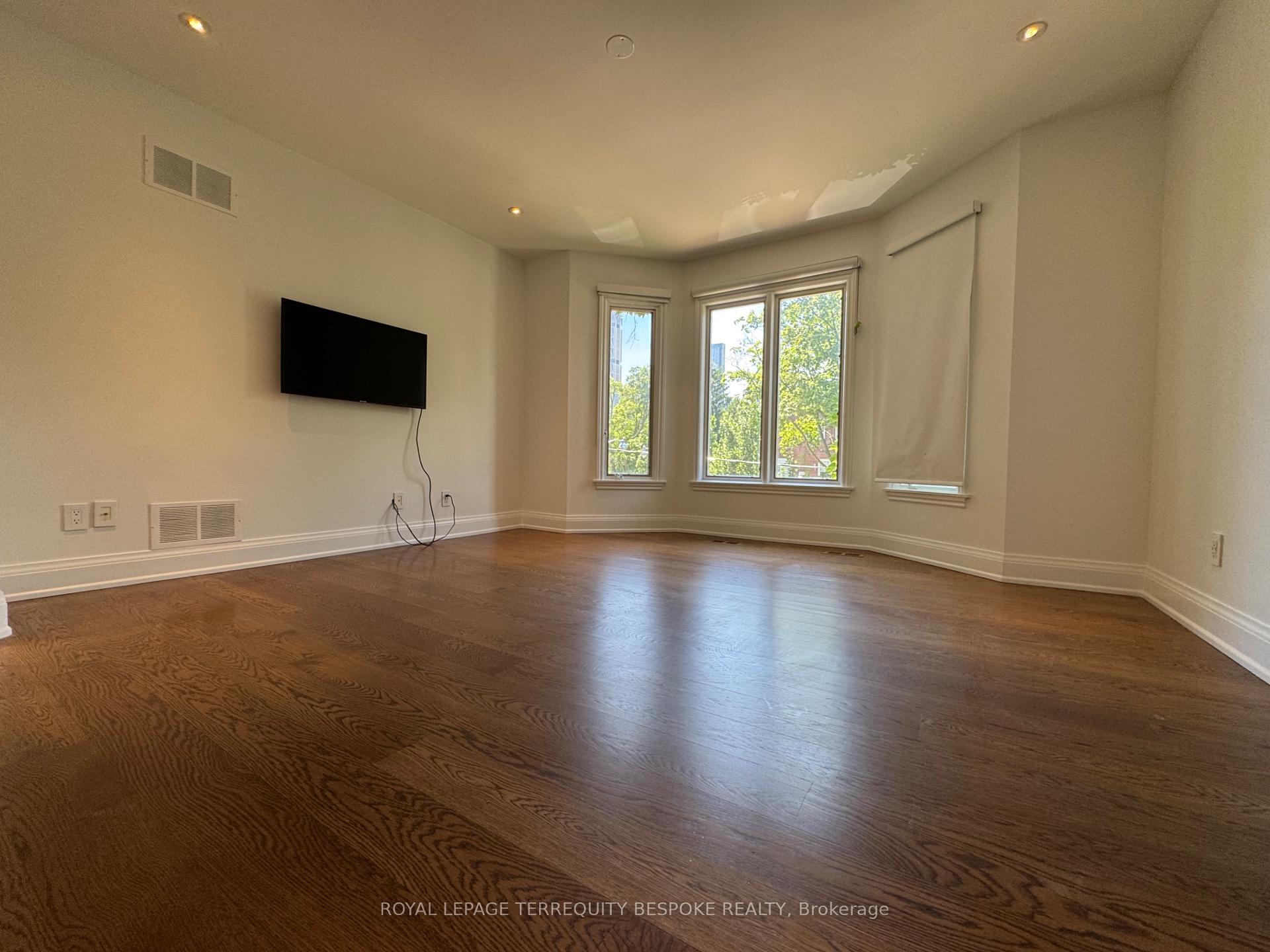 Photo 21 of 1 Scarth Road, Toronto, Rosedale-Moore Park — HOMEH