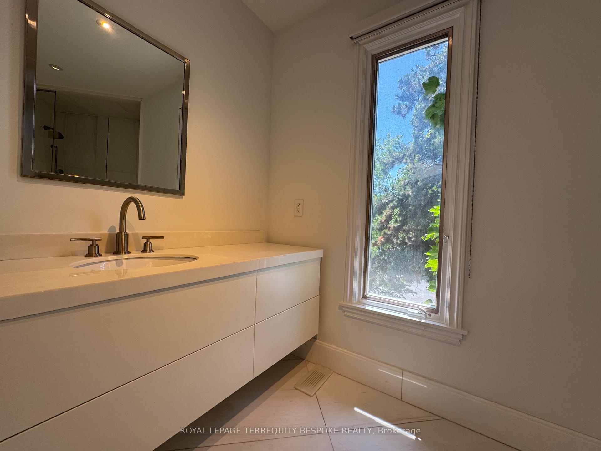 Photo 23 of 1 Scarth Road, Toronto, Rosedale-Moore Park — HOMEH