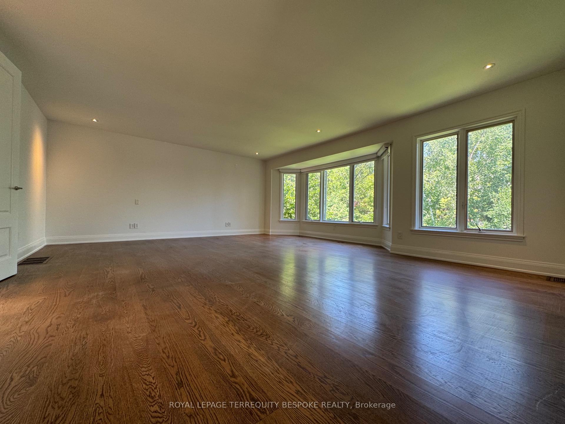 Photo 32 of 1 Scarth Road, Toronto, Rosedale-Moore Park — HOMEH
