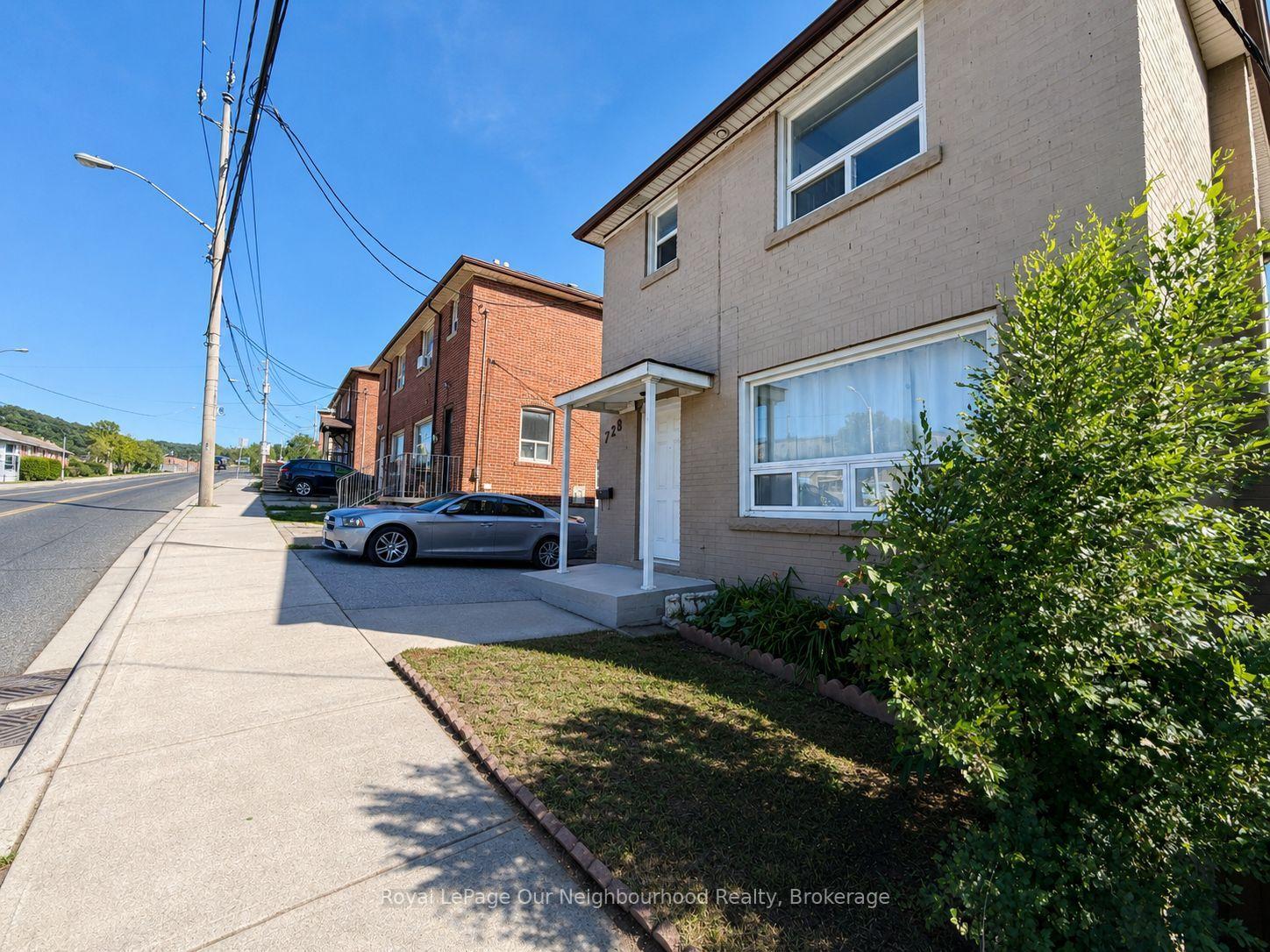Photo 18 of 728 Weston Road, Toronto, Rockcliffe-Smythe — HOMEH