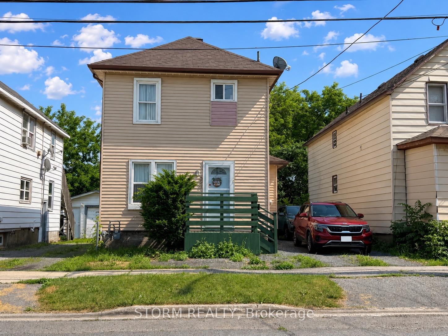 Photo 1 of 456 4th Street W, Cornwall, Cornwall — HOMEH