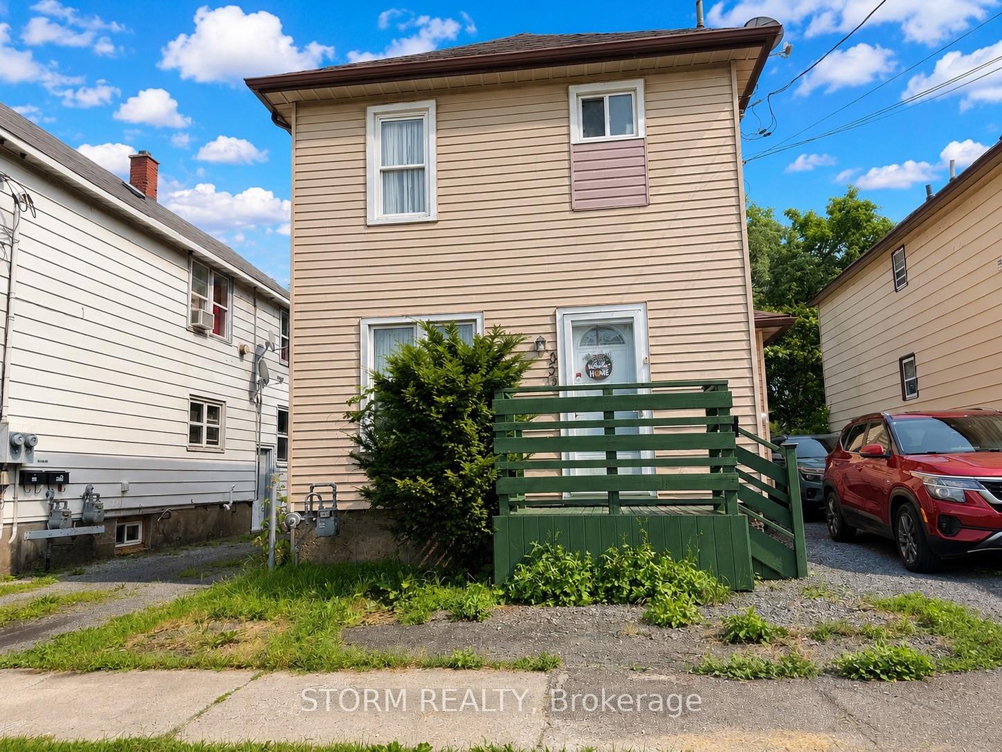 Photo 4 of 456 4th Street W, Cornwall, Cornwall — HOMEH