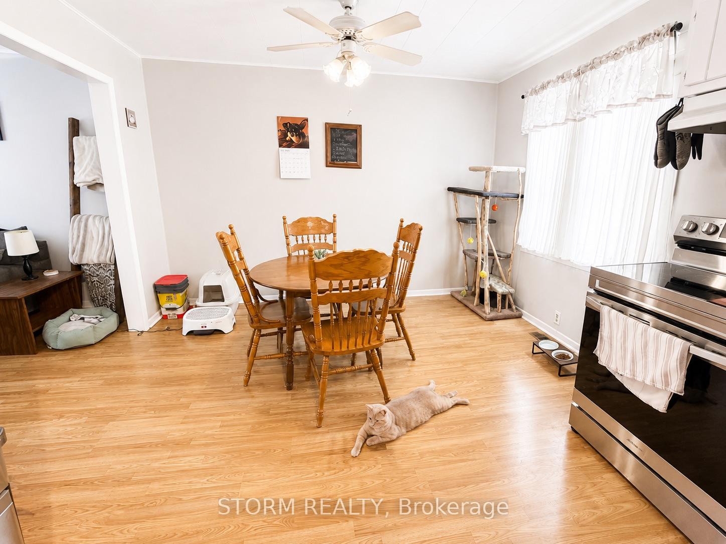 Photo 11 of 456 4th Street W, Cornwall, Cornwall — HOMEH