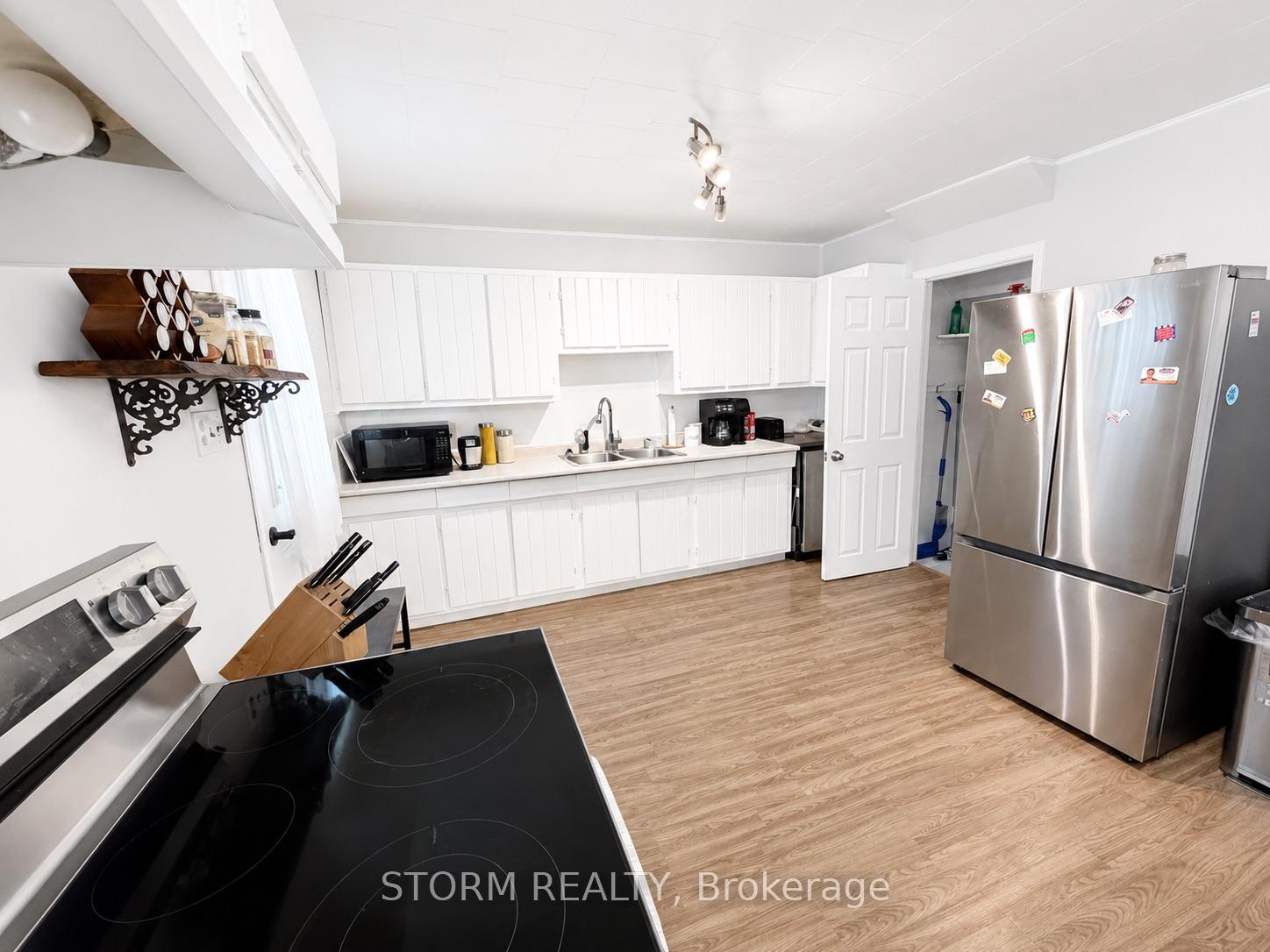 Photo 12 of 456 4th Street W, Cornwall, Cornwall — HOMEH