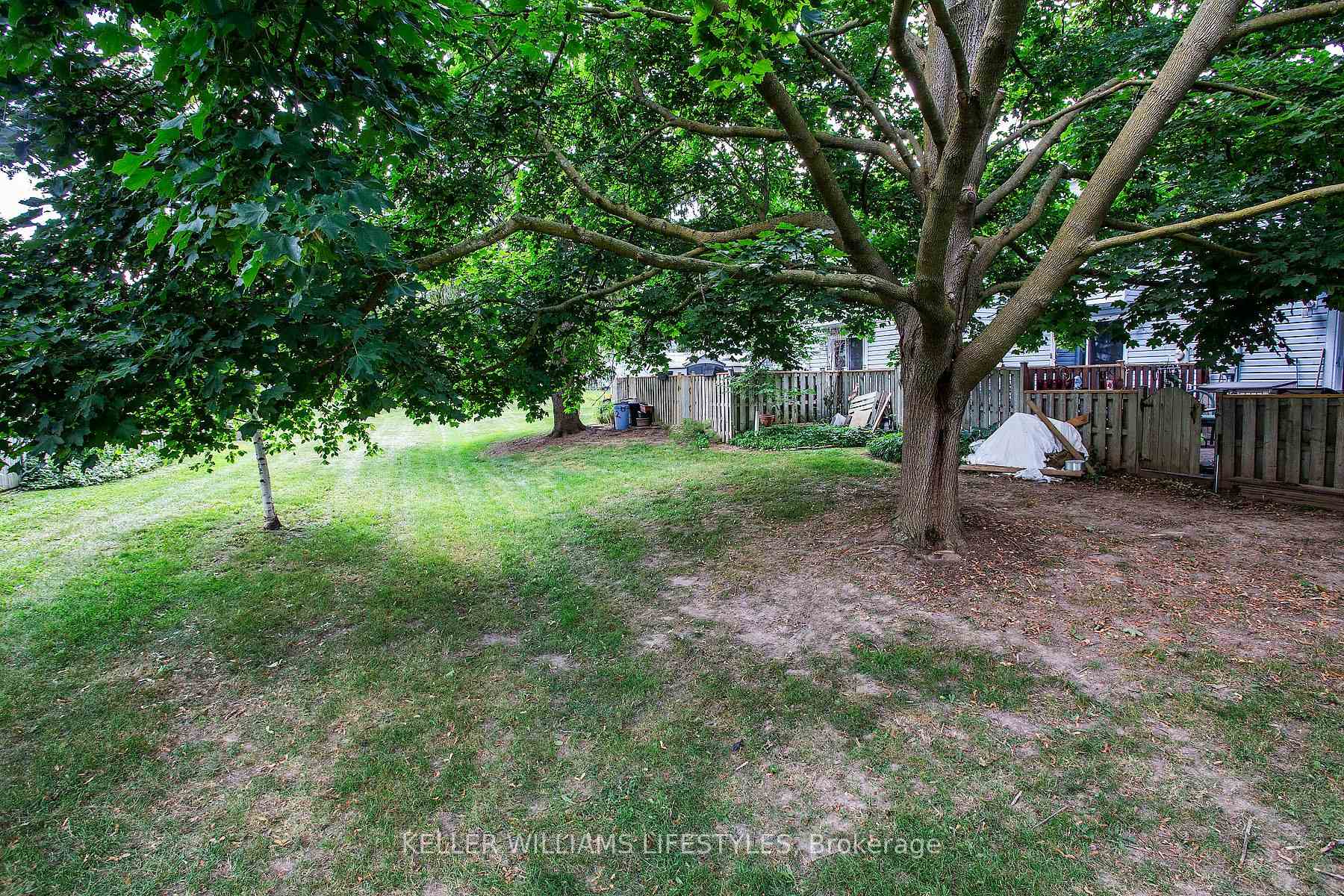 Photo 19 of 120 Monmore Road, London, North F — HOMEH