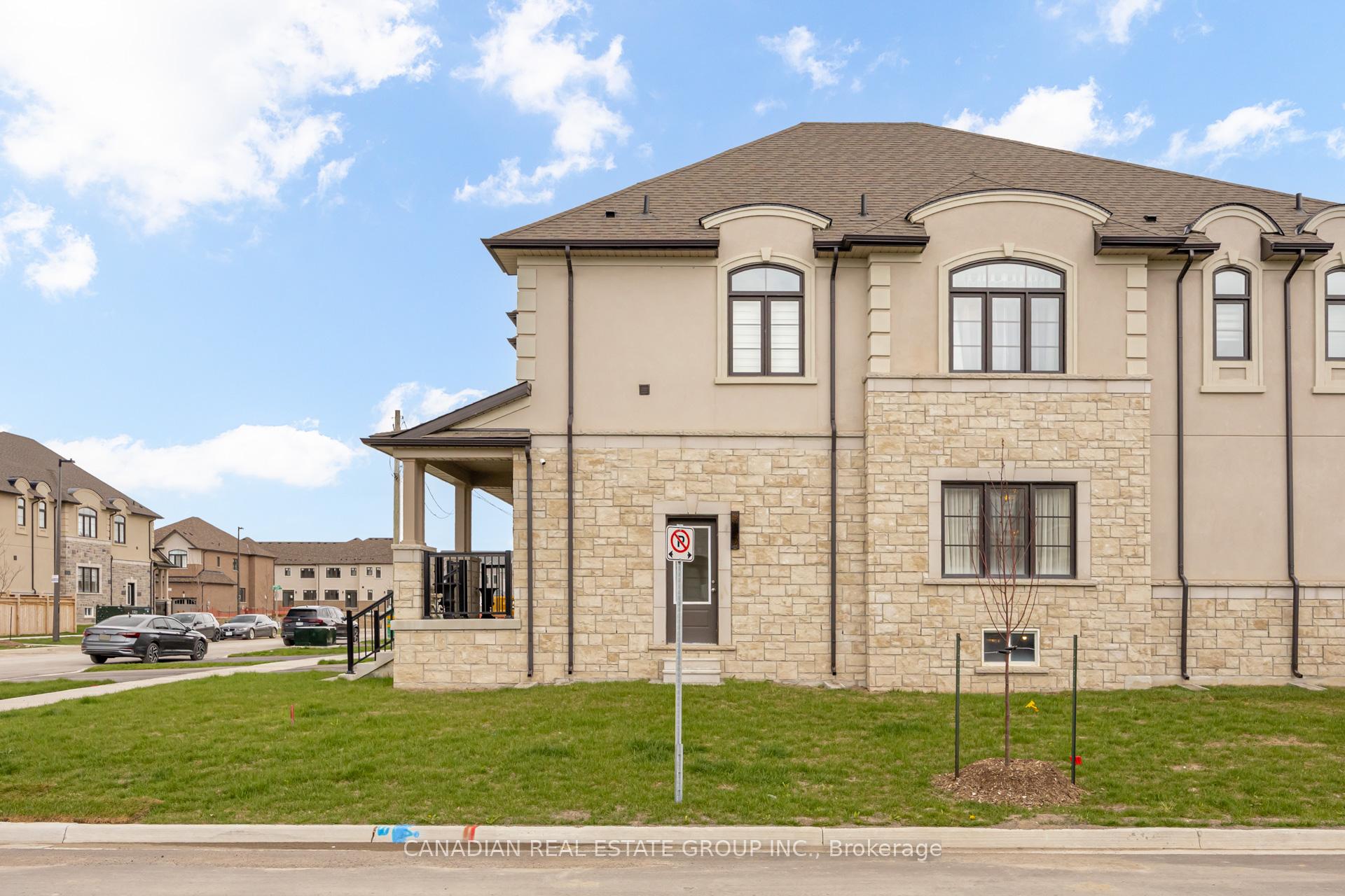 Photo 5 of 141 Danny Wheeler Boulevard, Georgina, Keswick North — HOMEH