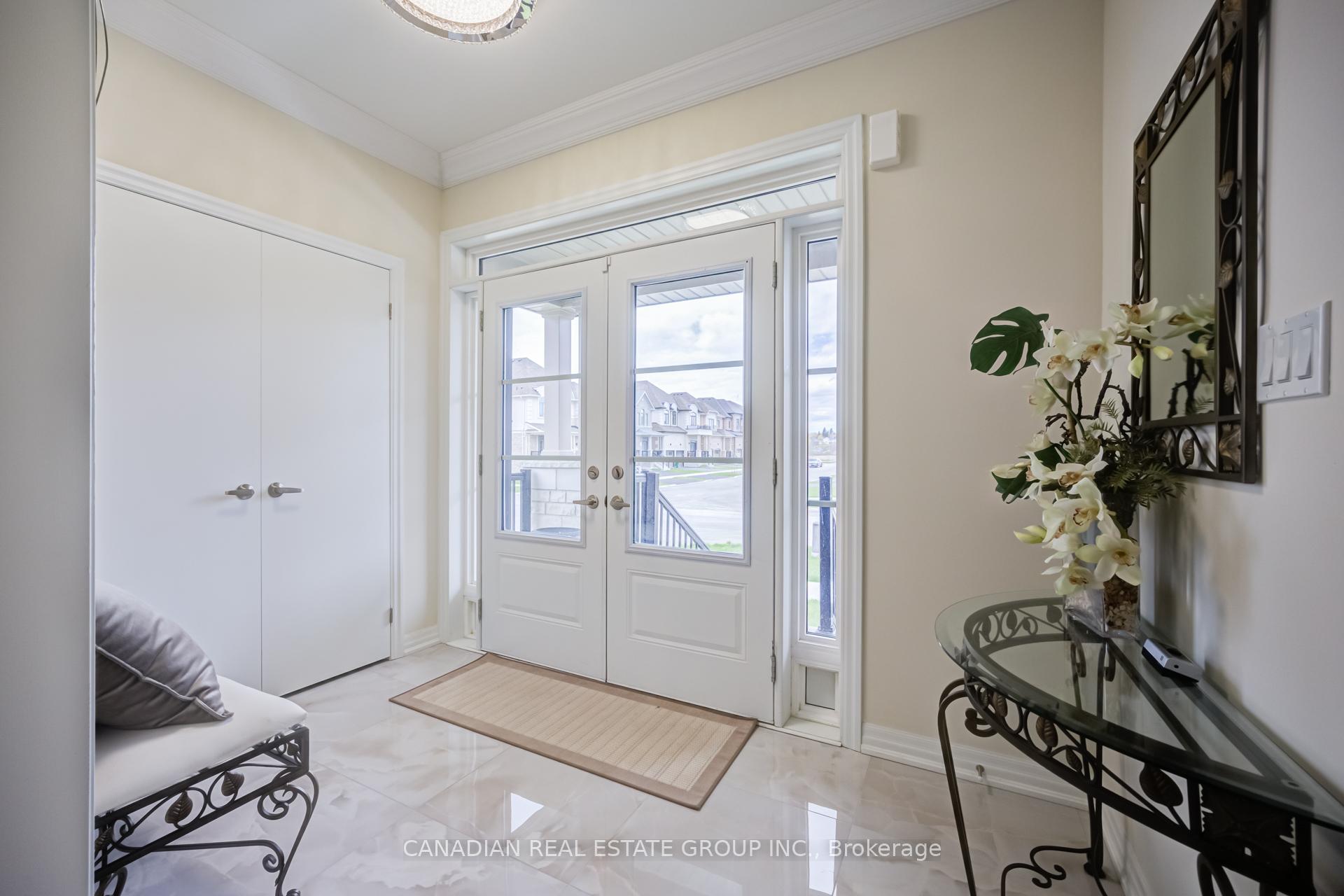 Photo 6 of 141 Danny Wheeler Boulevard, Georgina, Keswick North — HOMEH