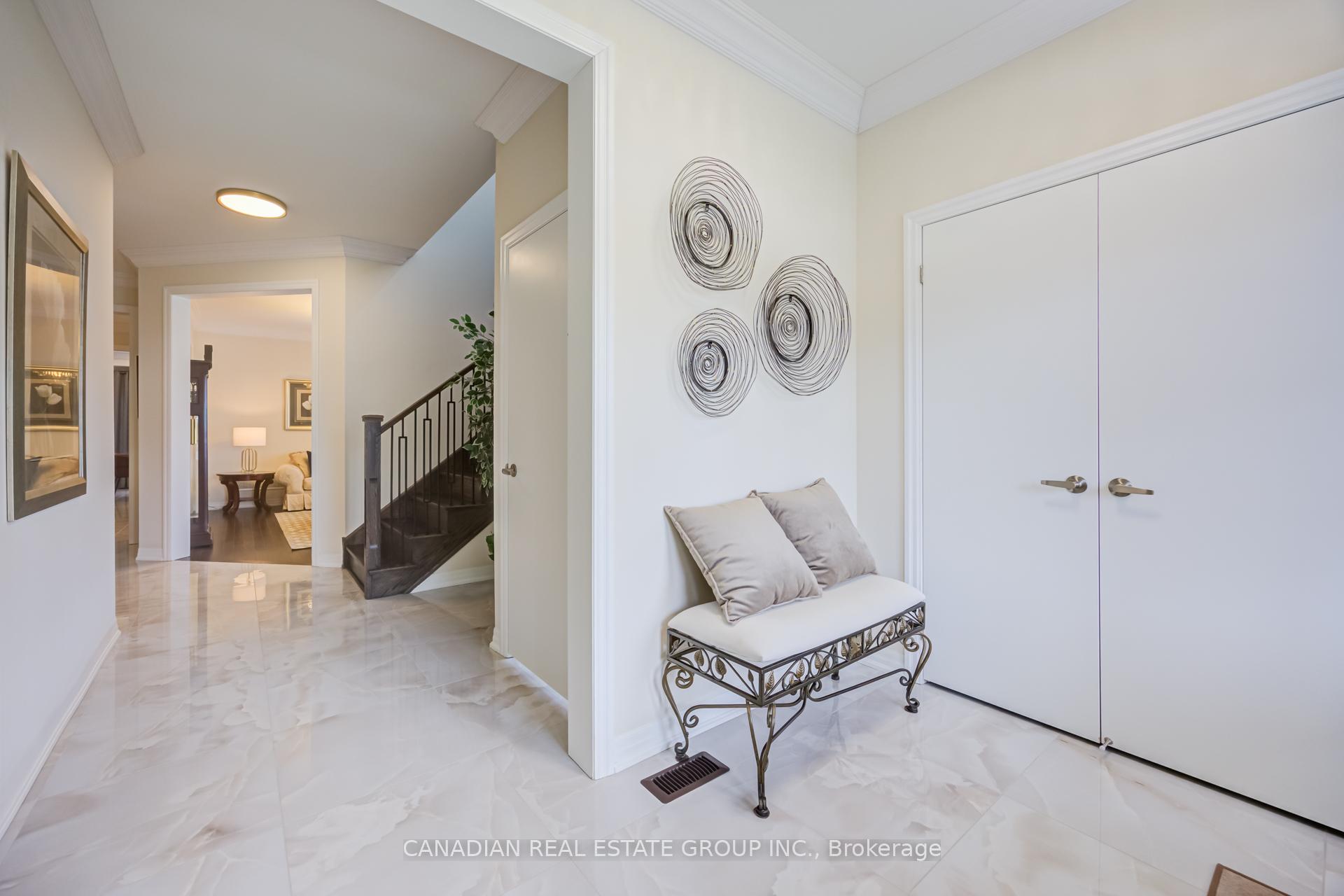 Photo 8 of 141 Danny Wheeler Boulevard, Georgina, Keswick North — HOMEH