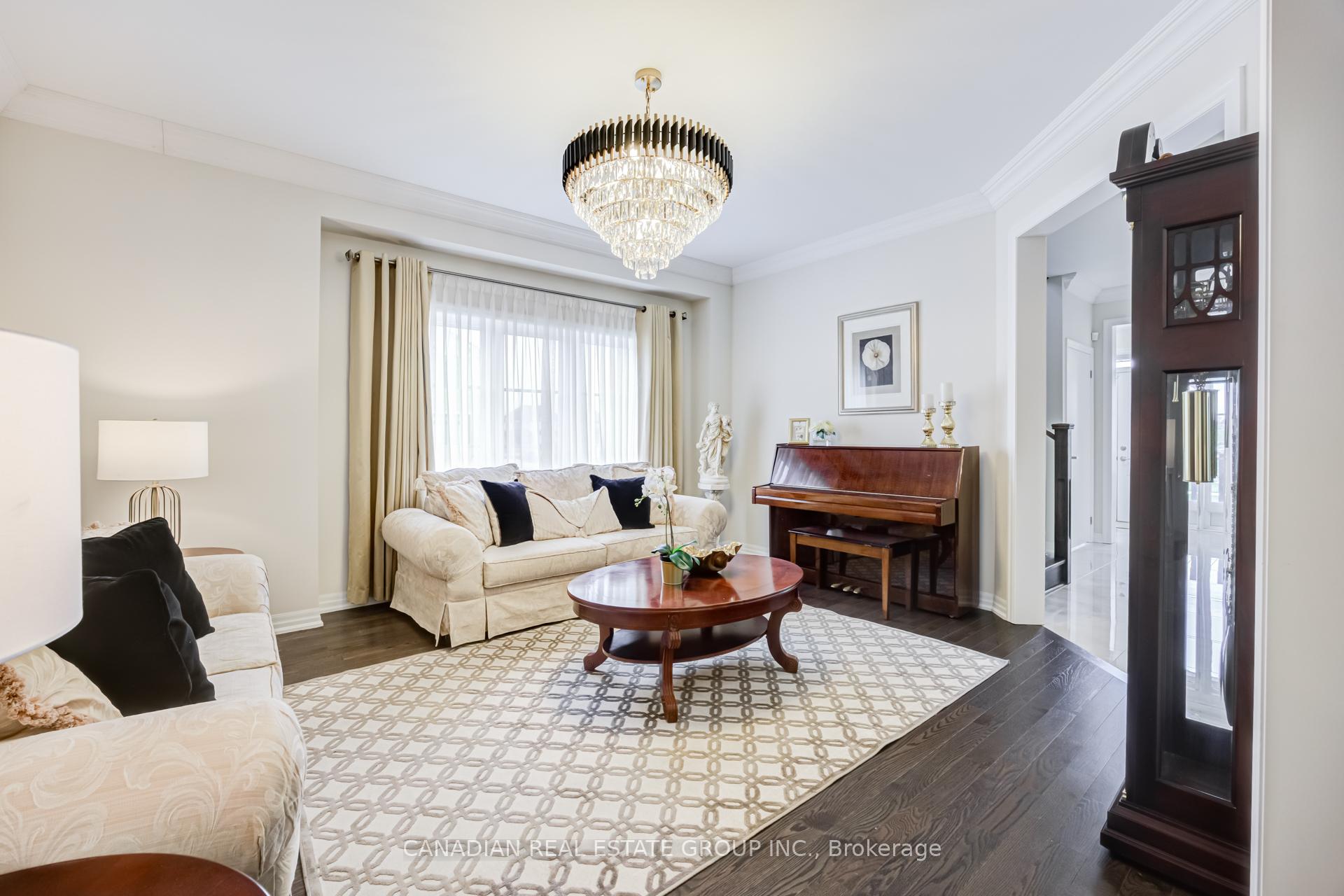 Photo 12 of 141 Danny Wheeler Boulevard, Georgina, Keswick North — HOMEH