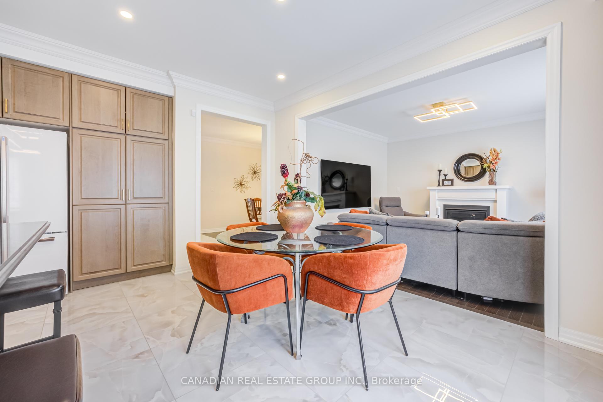 Photo 21 of 141 Danny Wheeler Boulevard, Georgina, Keswick North — HOMEH