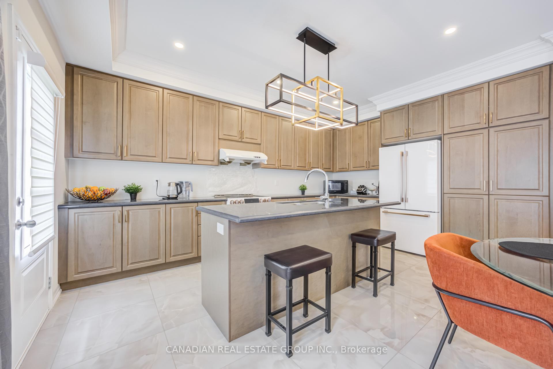 Photo 22 of 141 Danny Wheeler Boulevard, Georgina, Keswick North — HOMEH