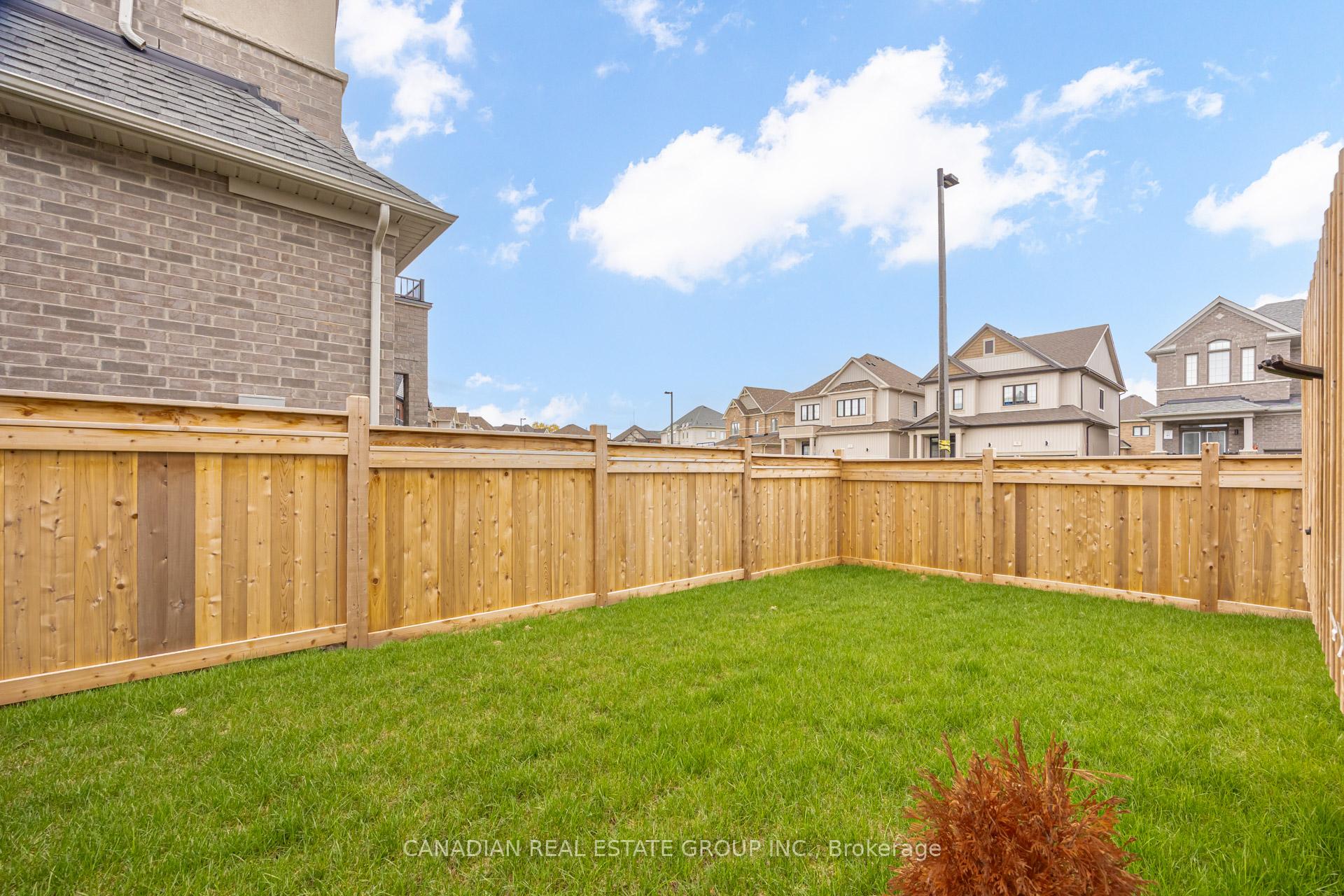 Photo 48 of 141 Danny Wheeler Boulevard, Georgina, Keswick North — HOMEH